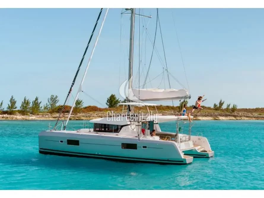 Lagoon 42 - Booby - 1