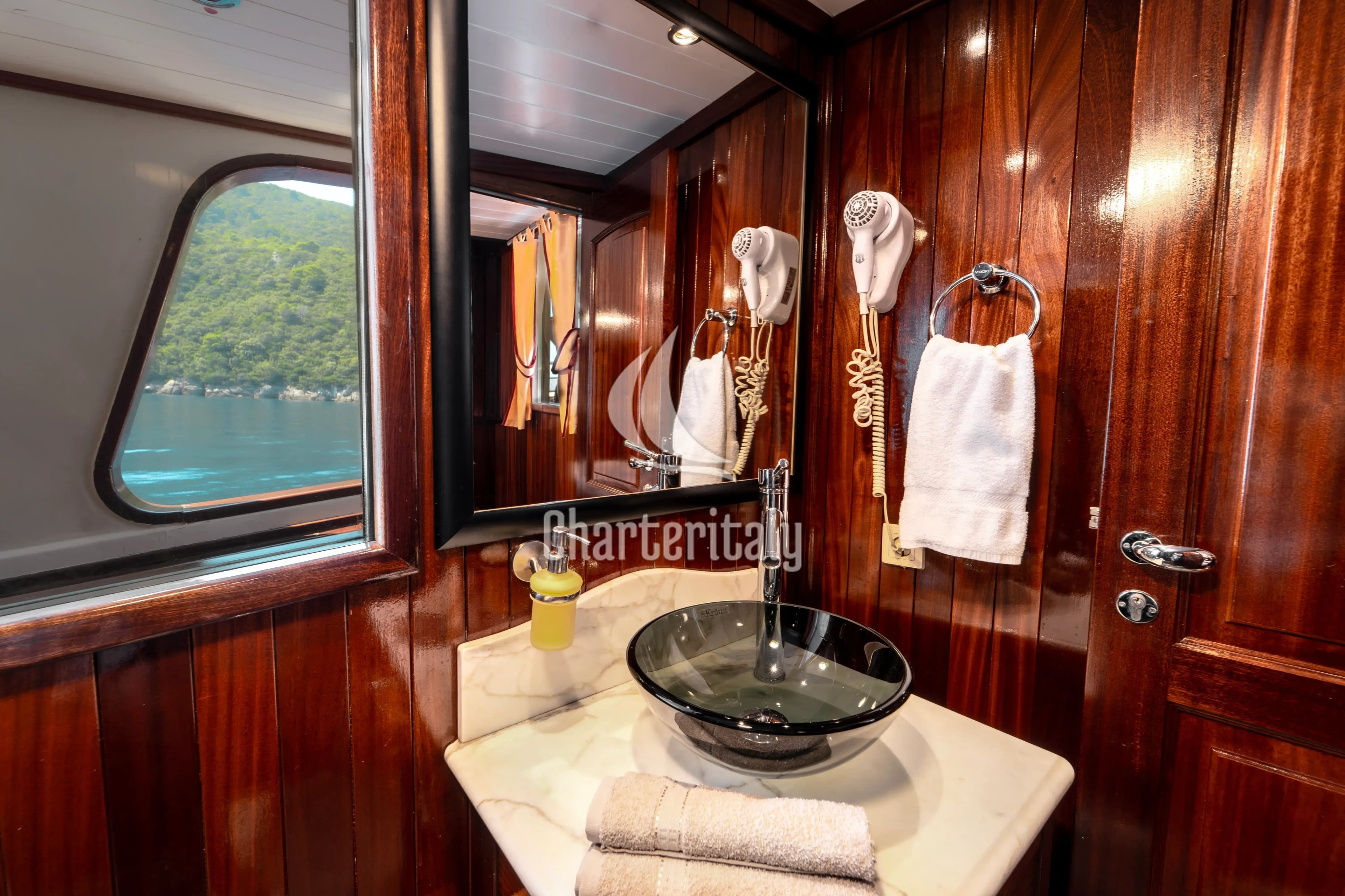 Motor sailer - Cesarica - 10