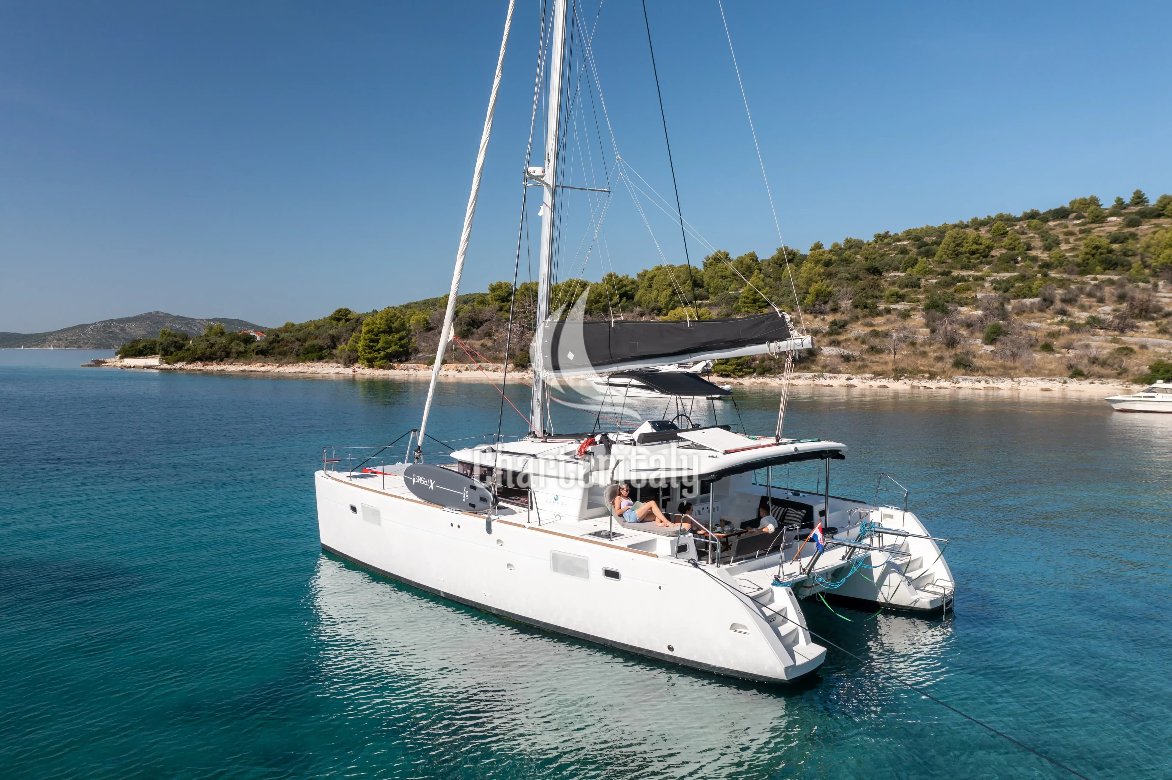 Lagoon 450 Fly - Falco - 51