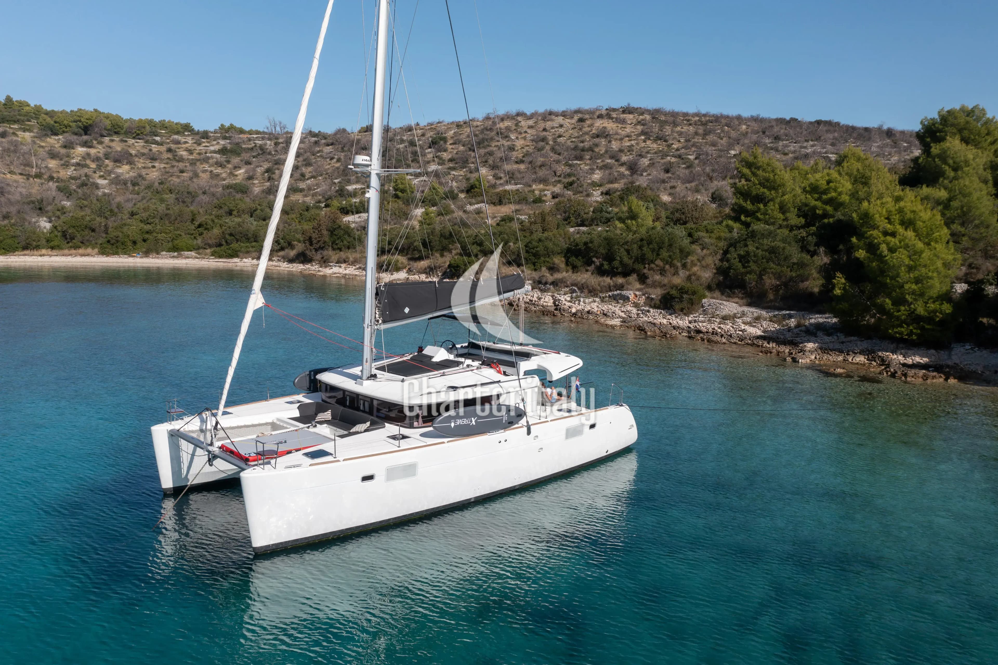 Lagoon 450 Fly - Falco - 24