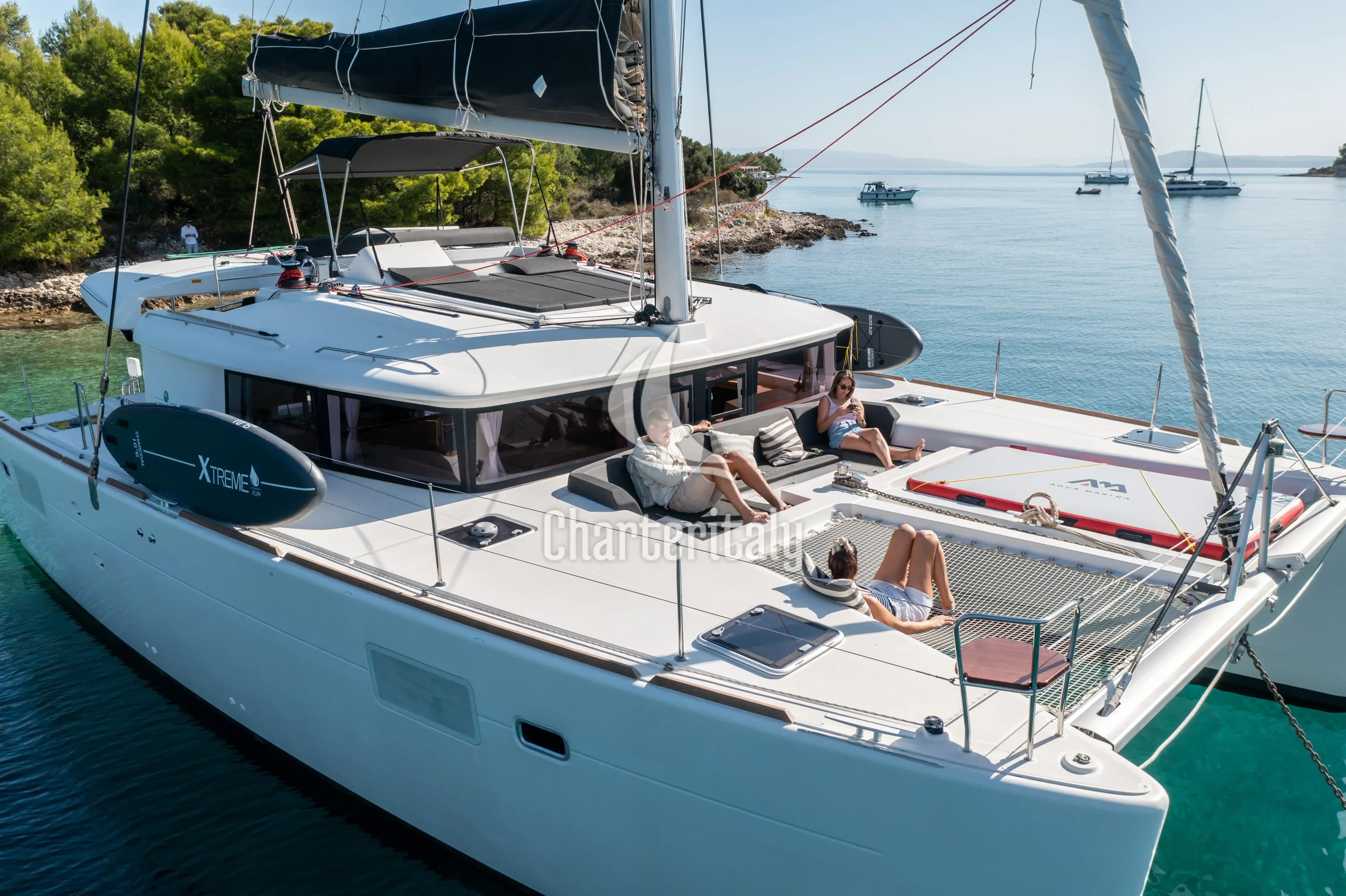 Lagoon 450 Fly - Falco - 52