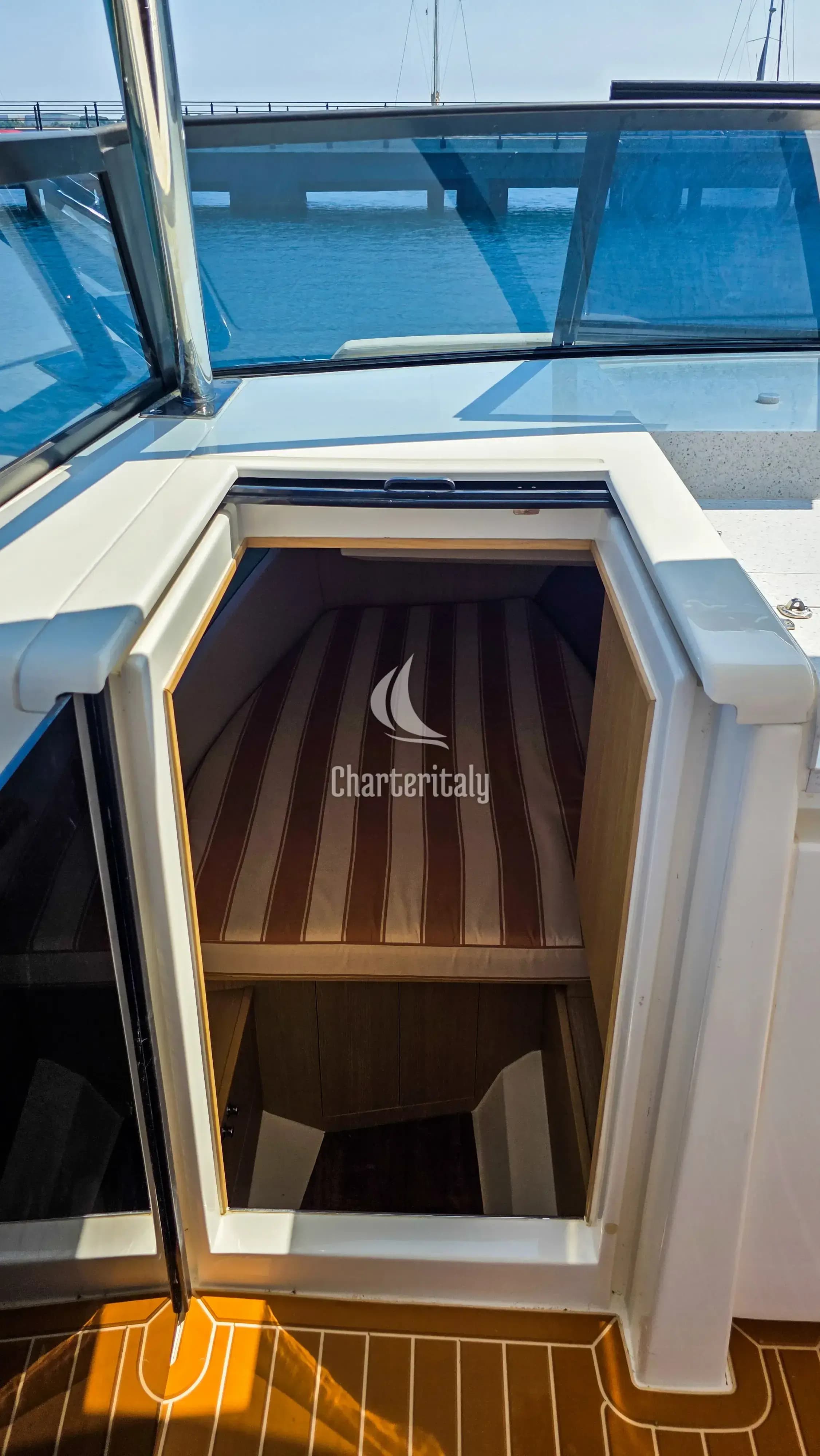 Aquila 32 Sport - Aquila 32 - 10