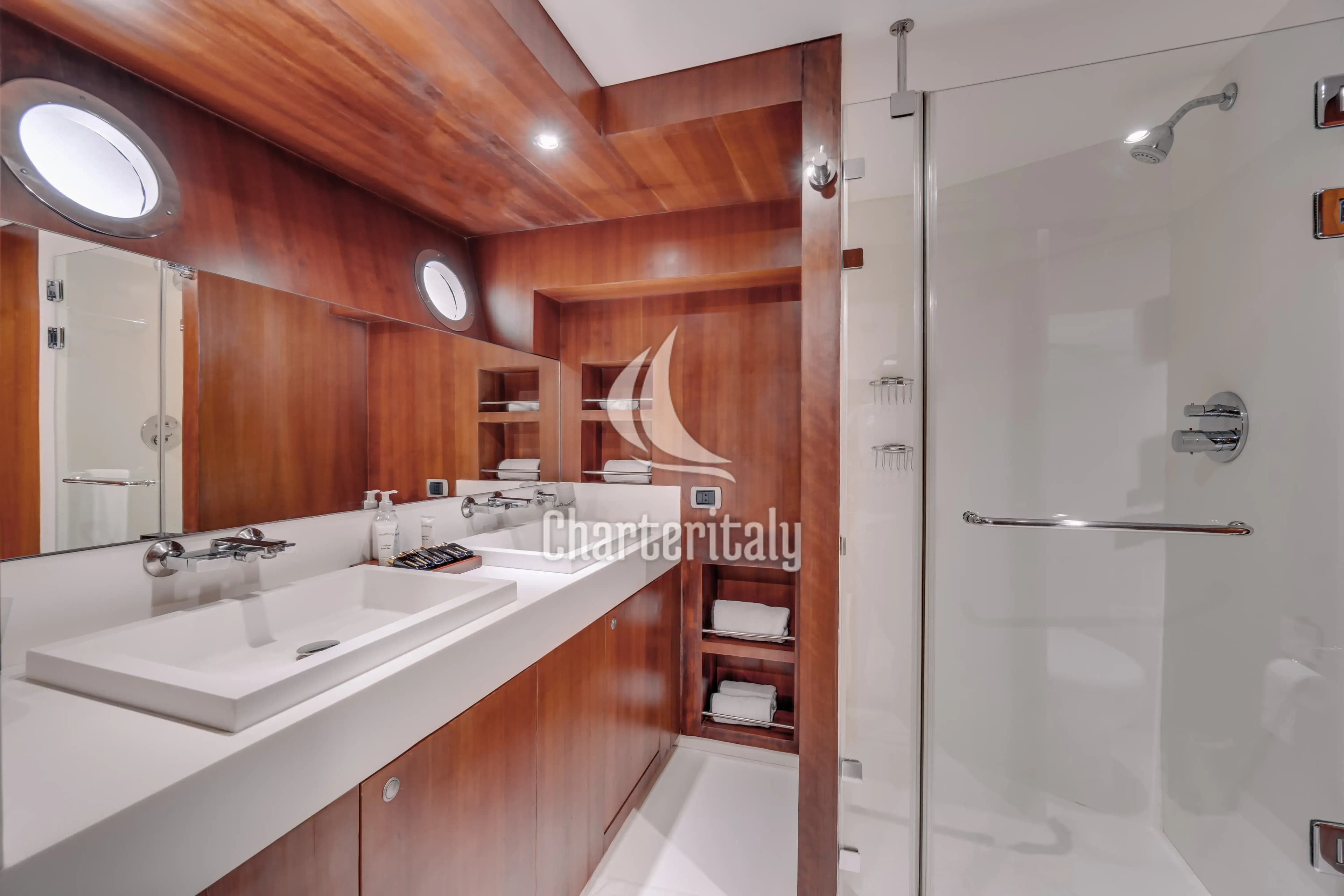 Luxury Motor Yacht - Seven Spices - 28