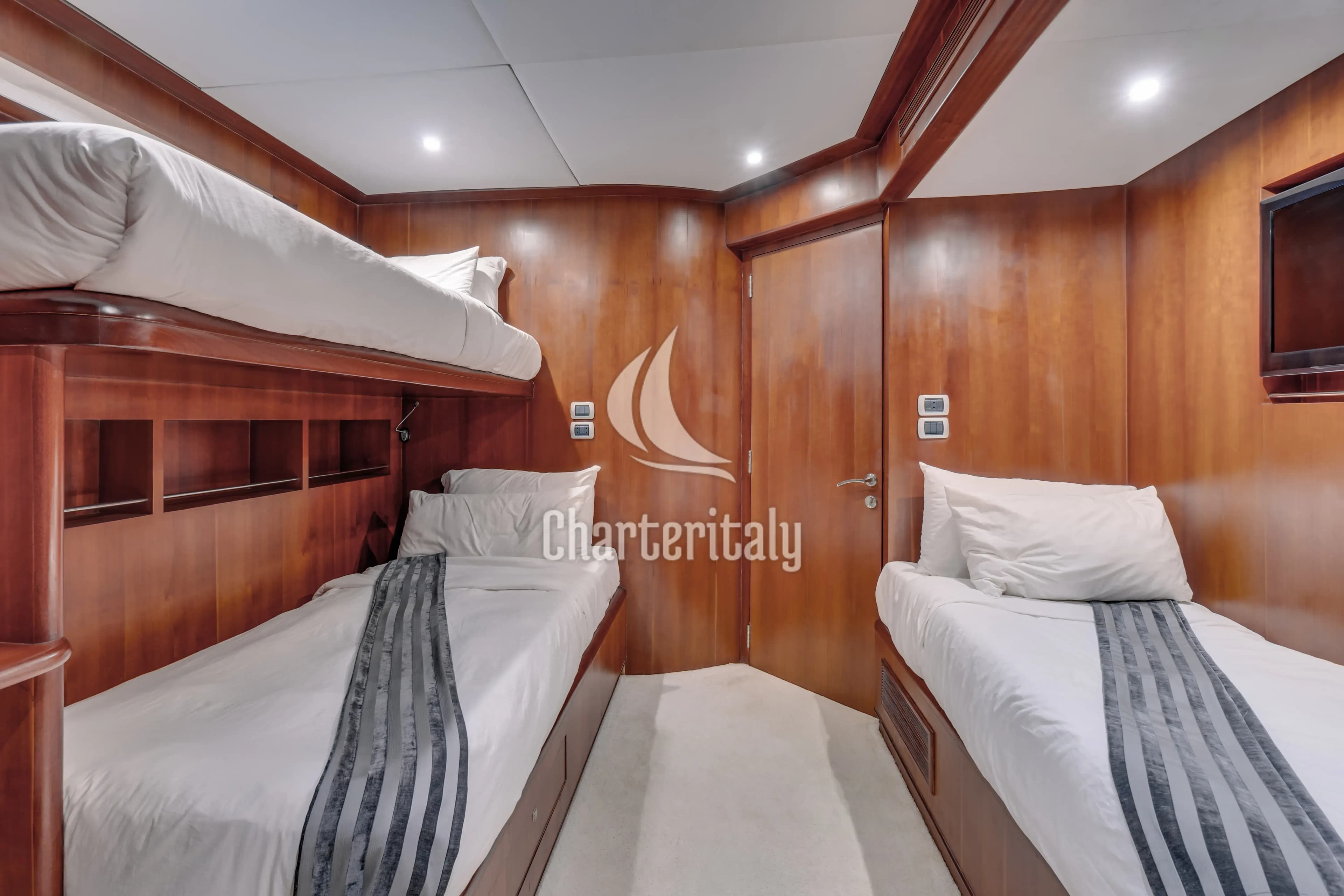 Luxury Motor Yacht - Seven Spices - 26