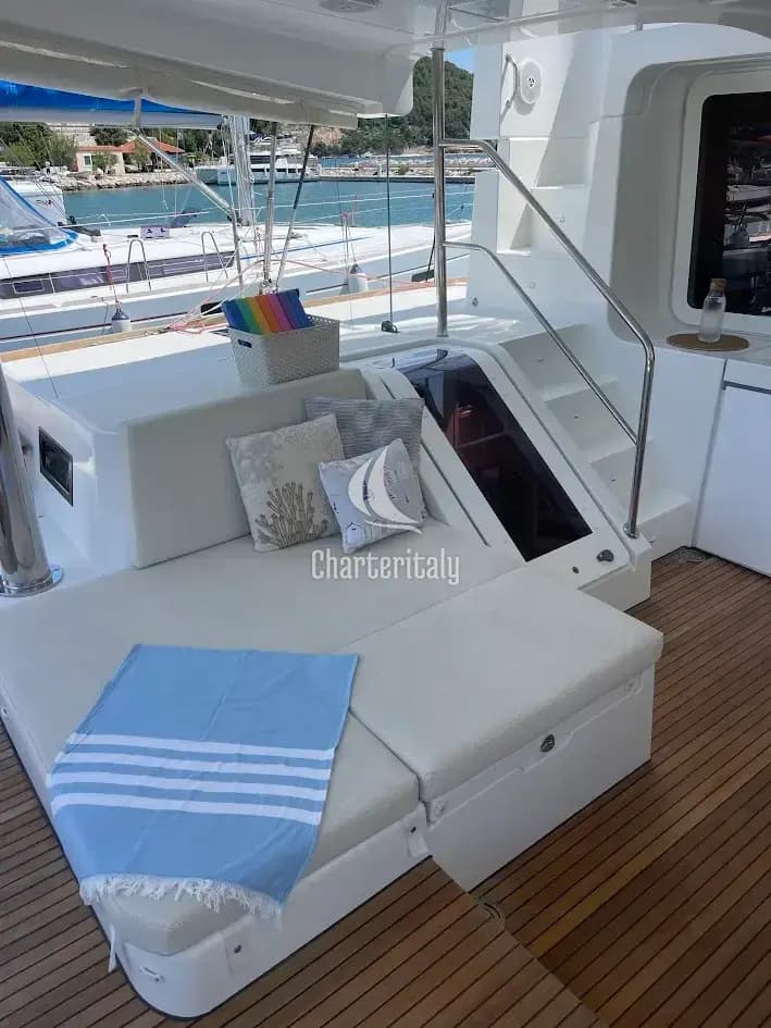 Lagoon 52F - DISCOVERY I - 24