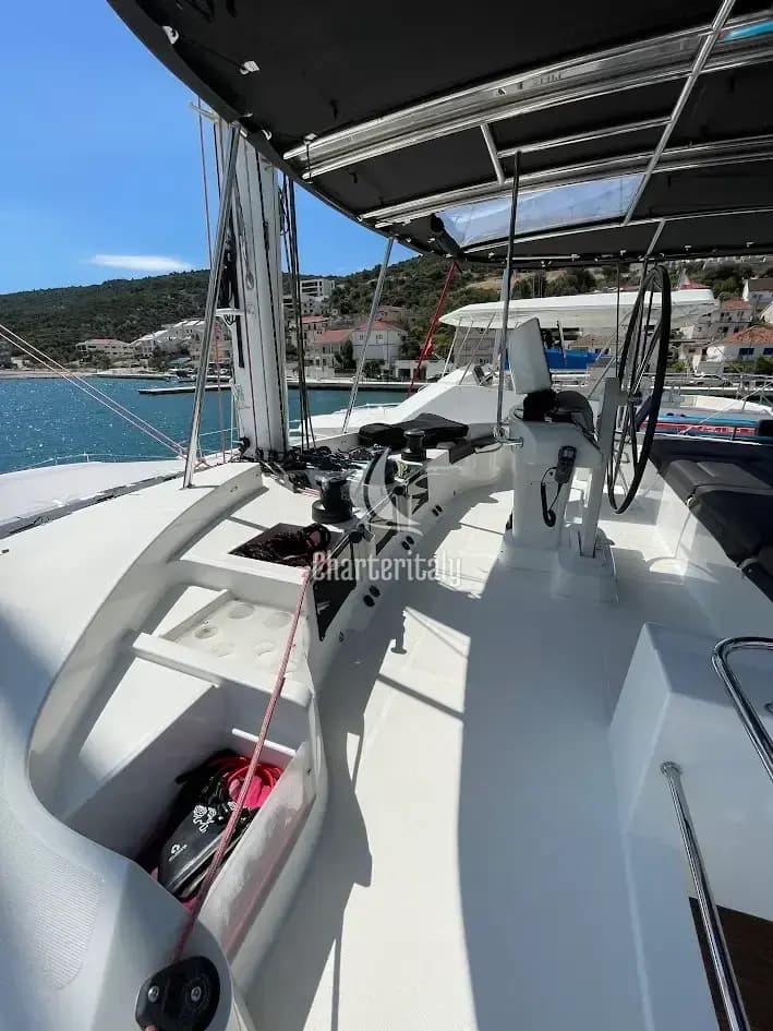 Lagoon 52F - DISCOVERY I - 18
