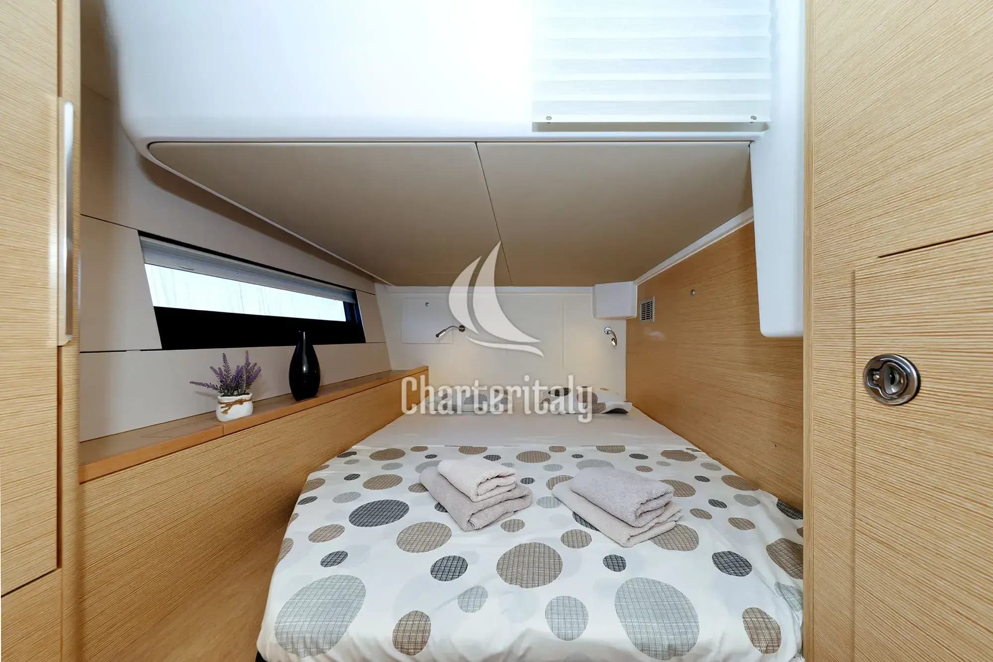 Hanse 510 - 4 + 1 cab. - Amber - OW - 23