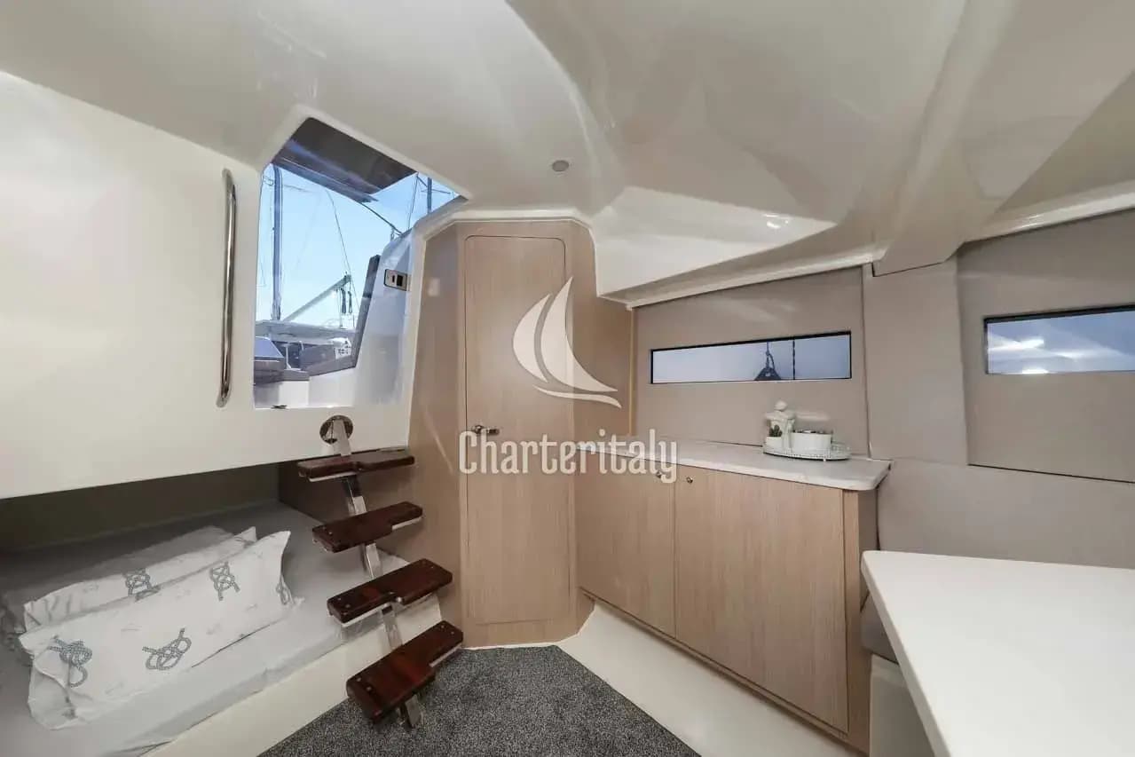 Nuva M9 Cabin - Babac - 15