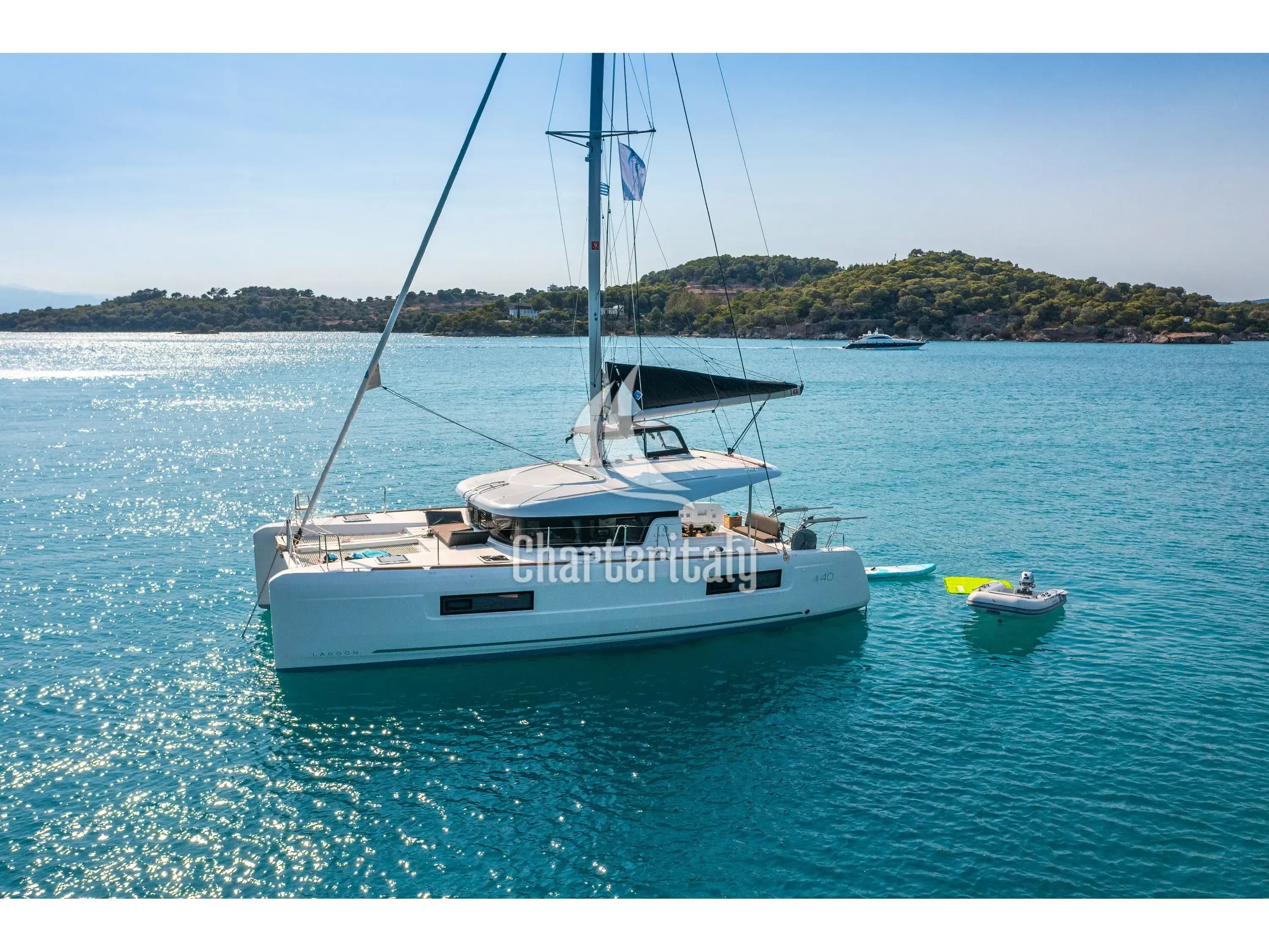 Lagoon 40 - DEMY - 1