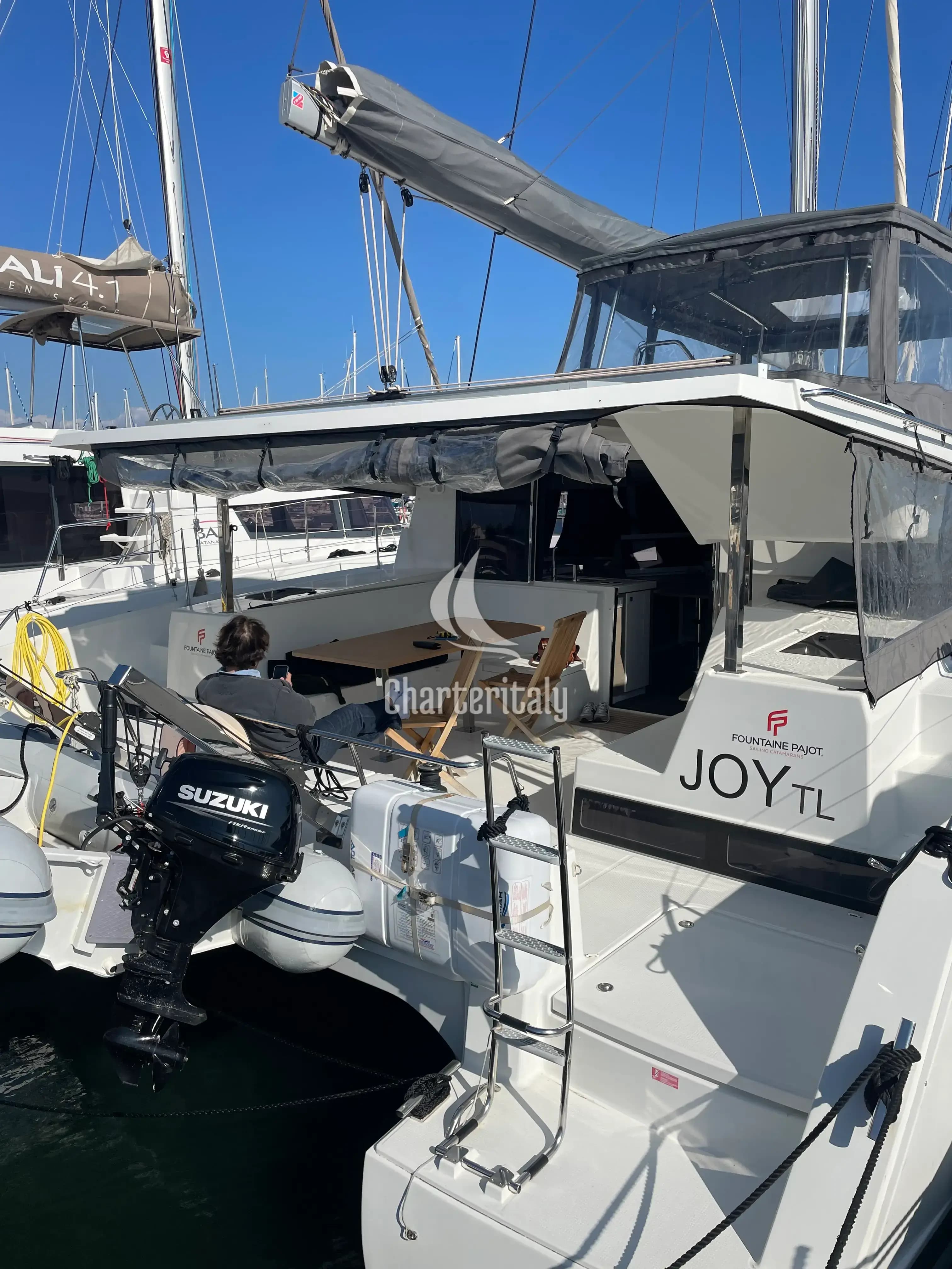 Lucia 40 - JOY - 5