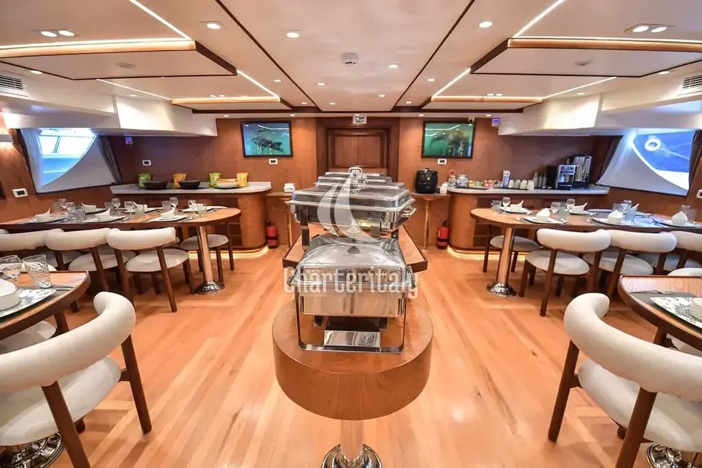 Luxury Motor Yacht - Comfort cabin upper deck 1 - 25