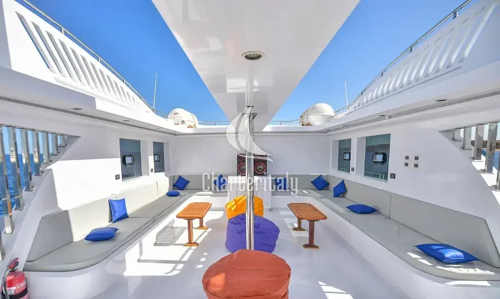 Luxury Motor Yacht - Comfort cabin upper deck 1 - 15