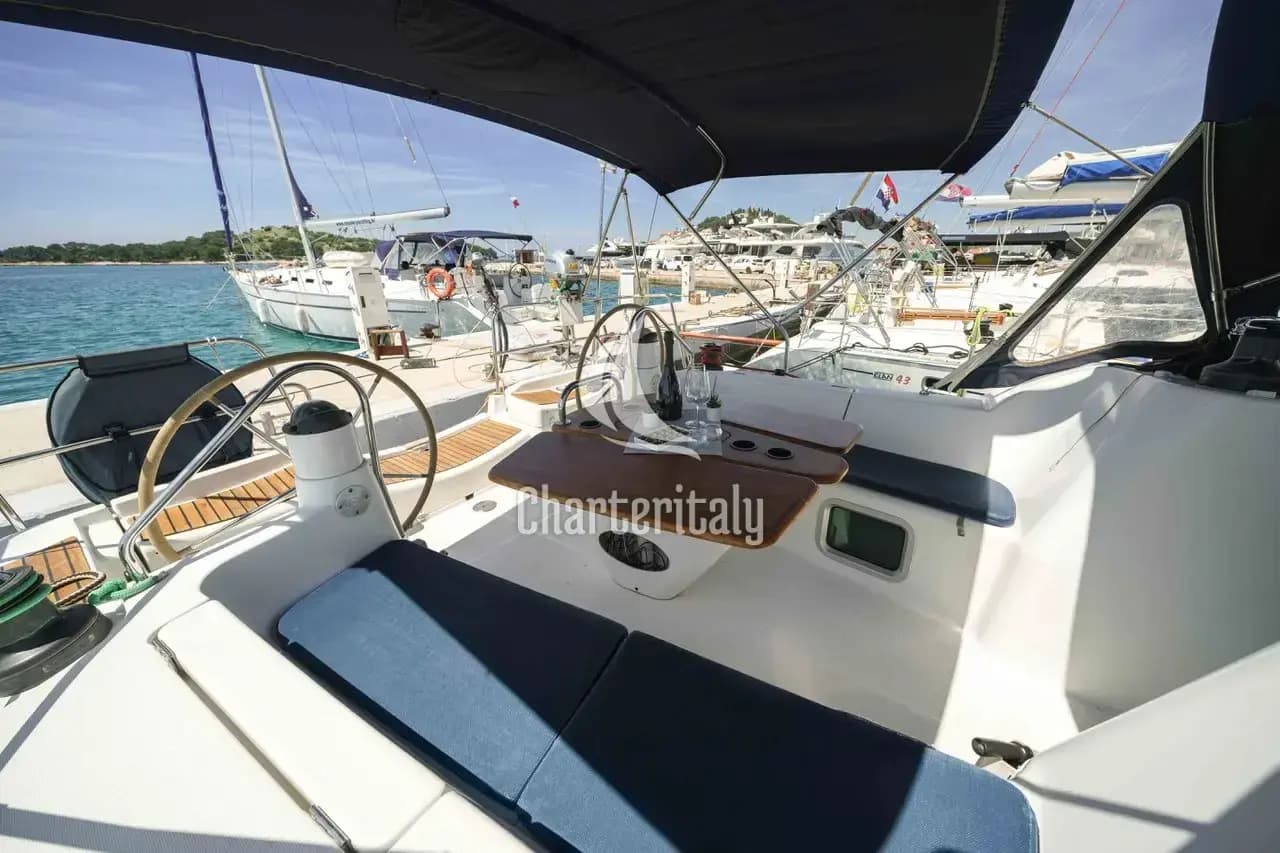 Sun Odyssey 42i - Ema - 15