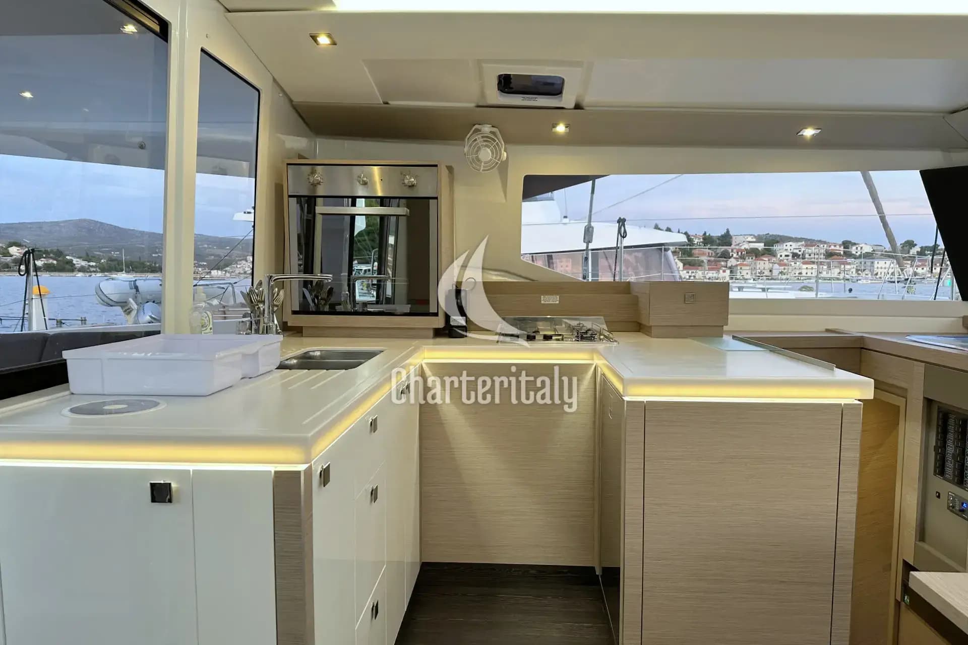 Fountaine Pajot Astrea 42 - Arisa - 12