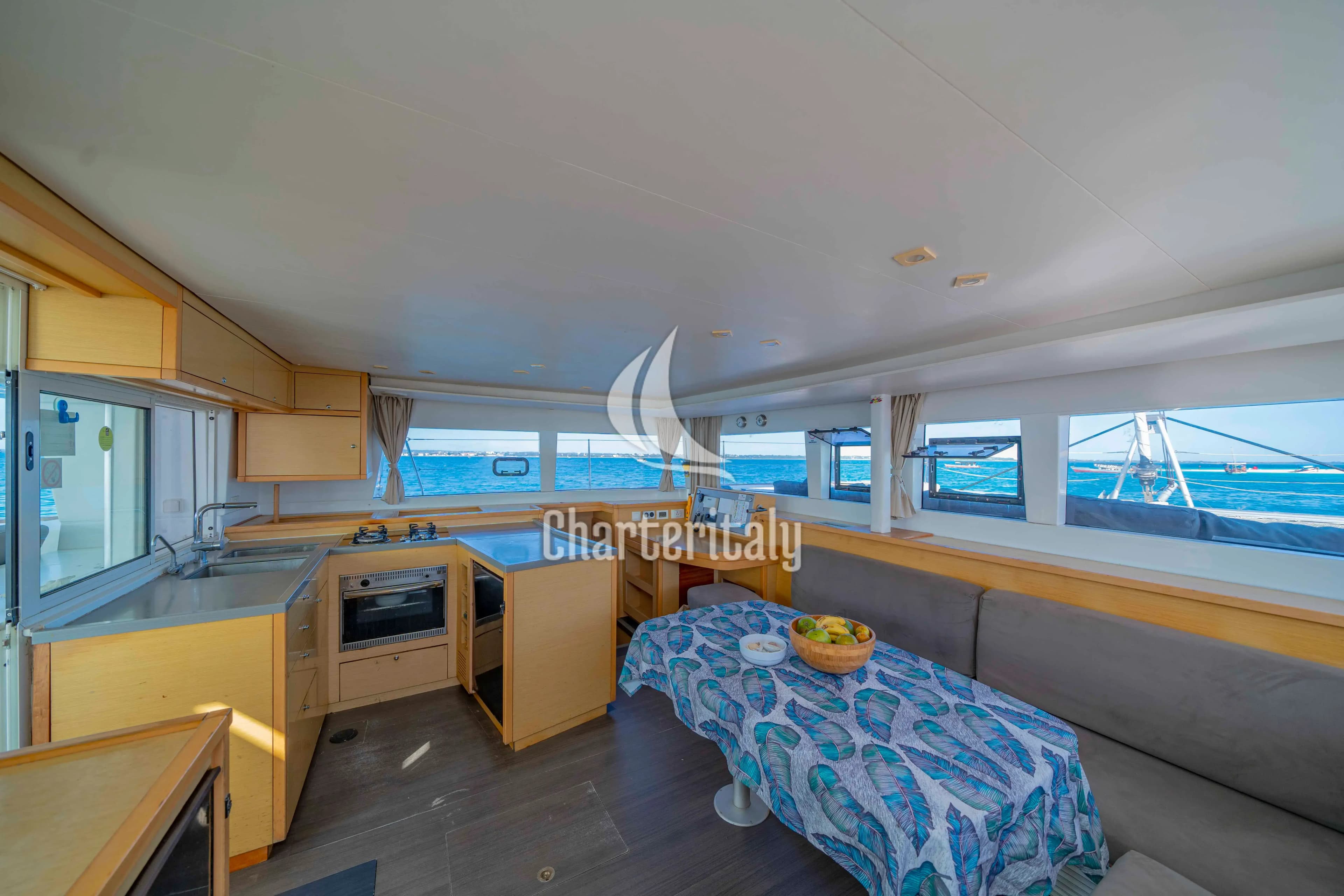 Lagoon 450 Fly - Butterfly - 18