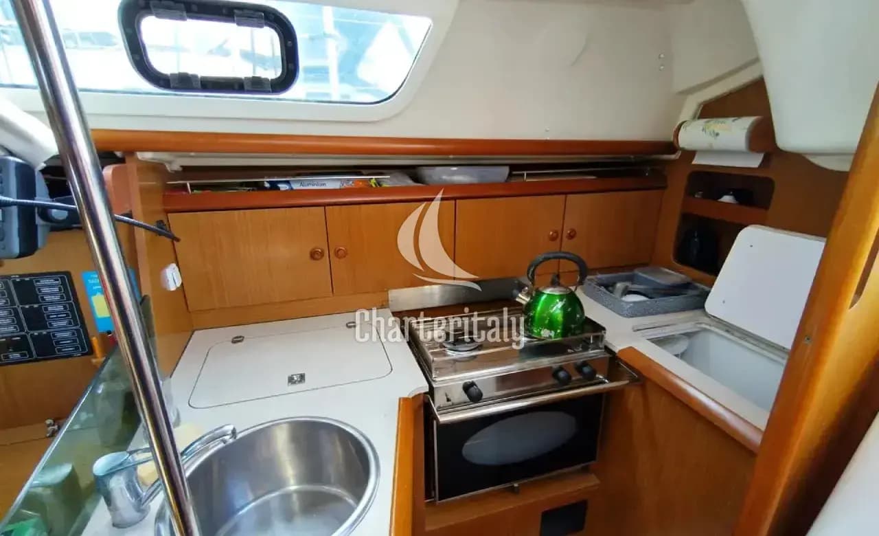 Sun Odyssey 32i - Jami 3 - 9