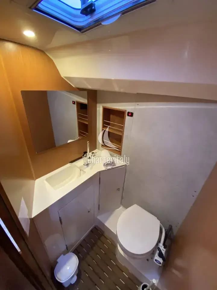 Bavaria C42 - Aeolus - 26