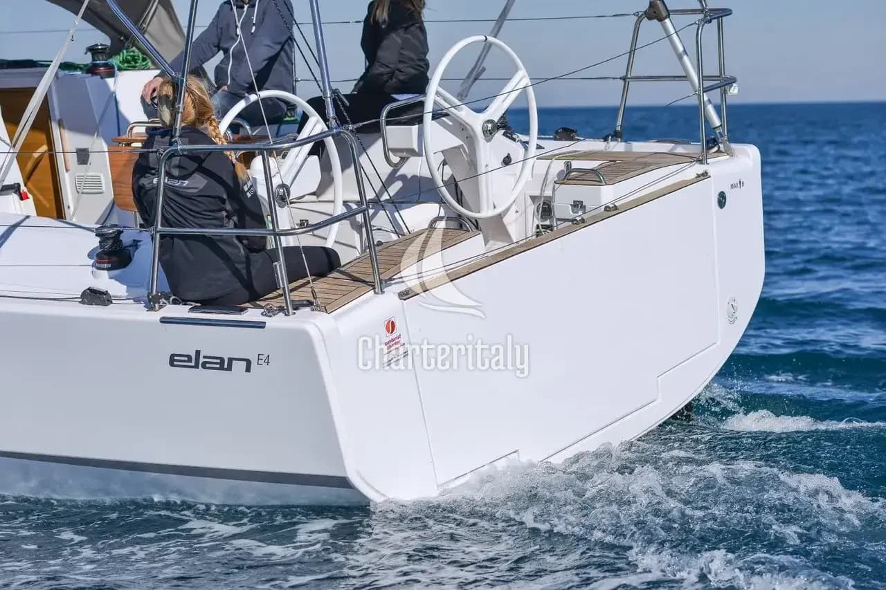 Elan E4 - Lucky - 11