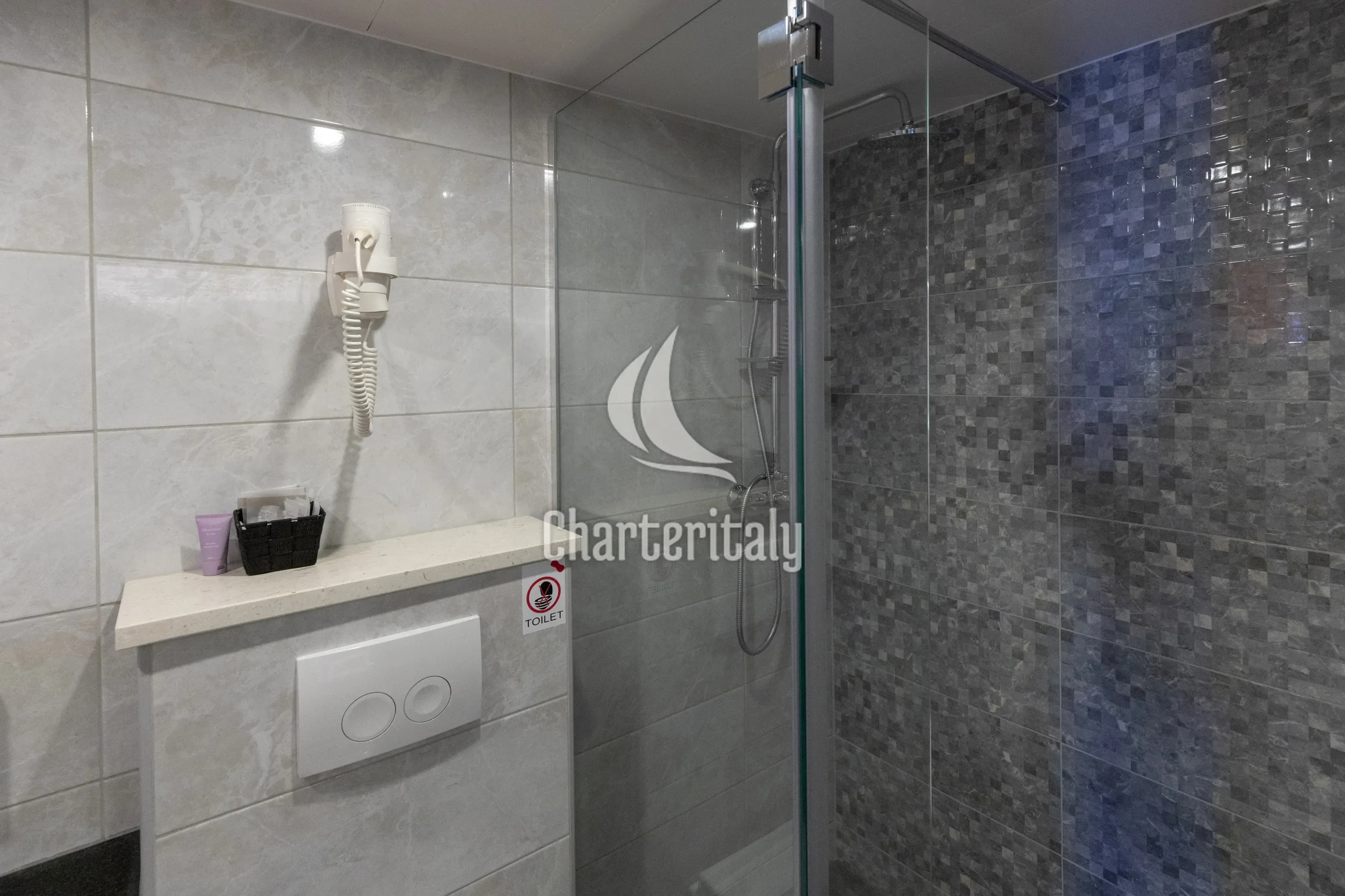 Luxury Motor Yacht - Antaris - 15