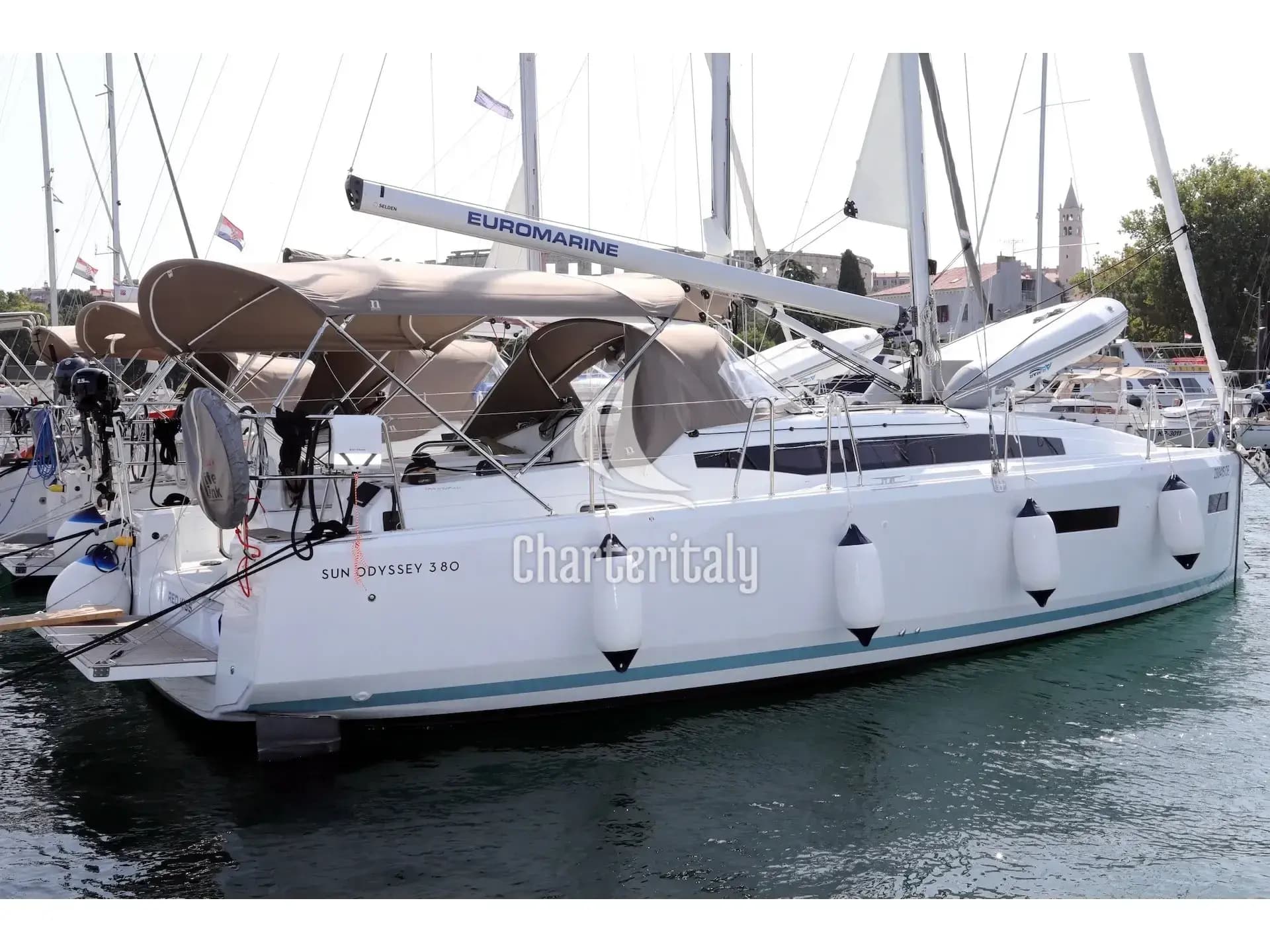 Sun Odyssey 380 - Red Kiss - 1