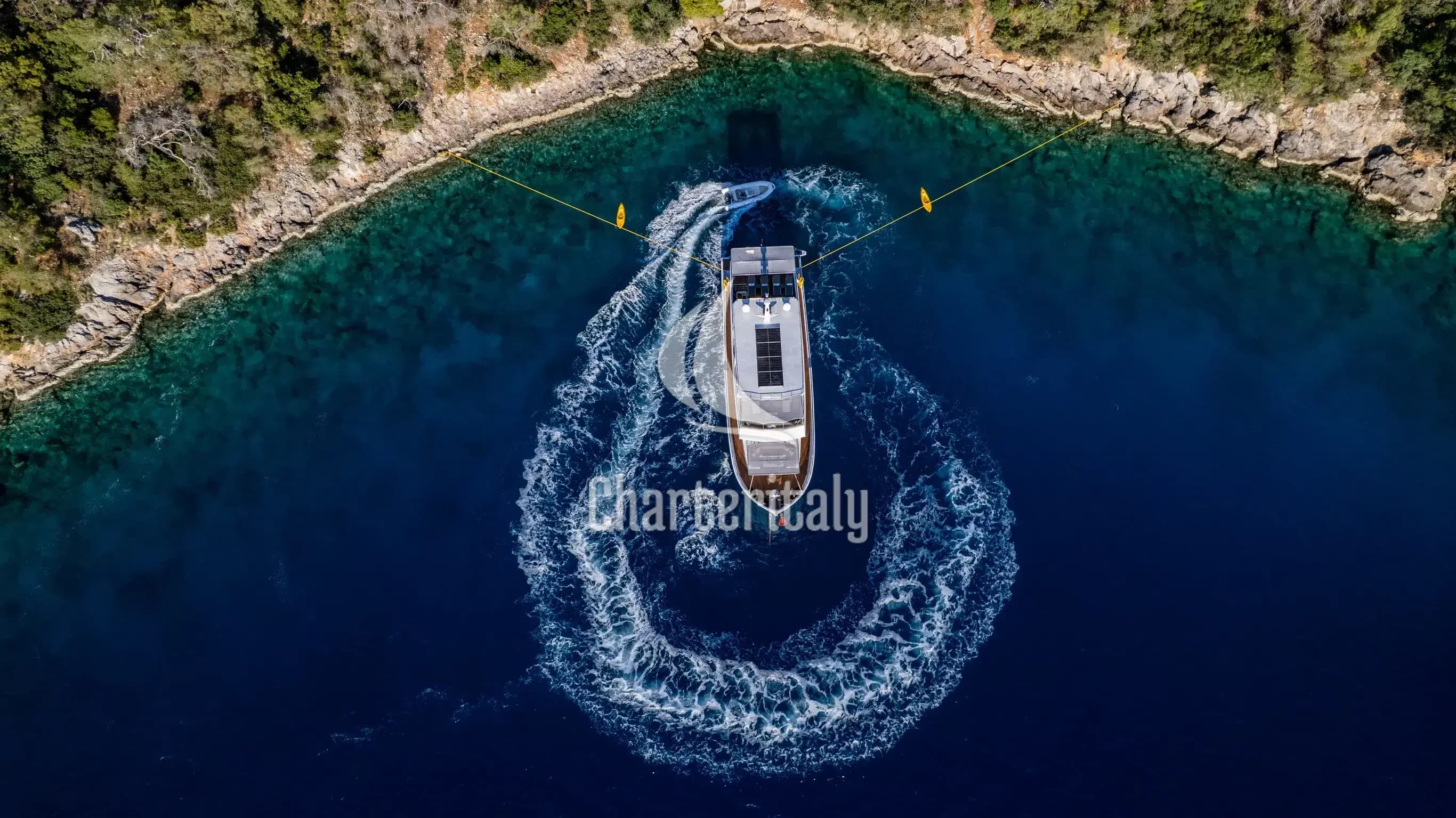 Motoryacht - Lila Trawler - 15