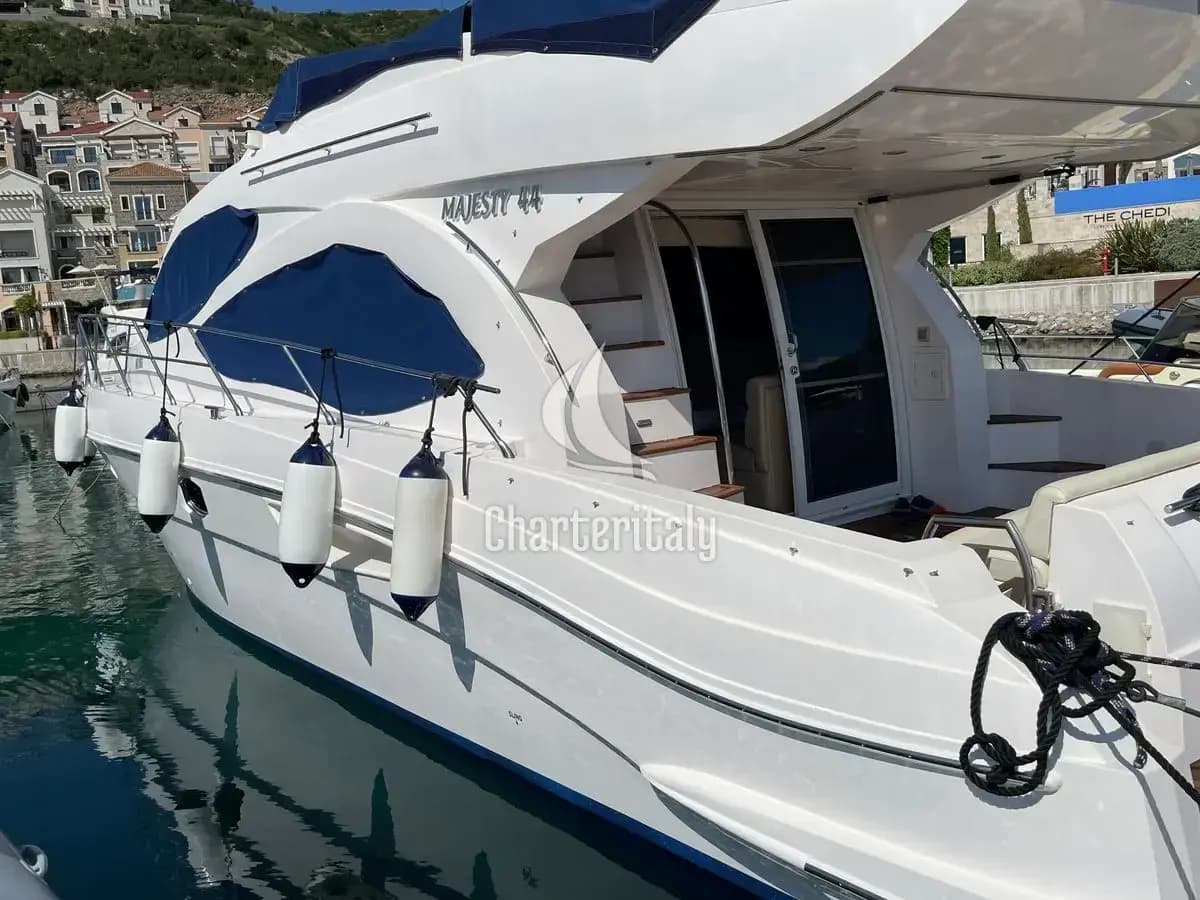 Gulf Craft Majesty 44 - MY STARK - 10
