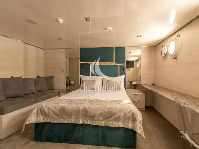 Motoryacht - Yolo - 17
