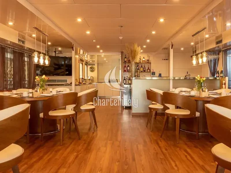 Motoryacht - Yolo - 28