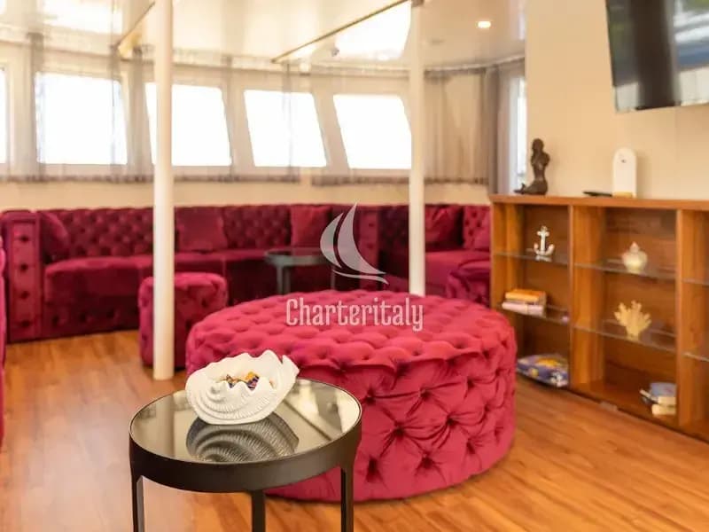 Motoryacht - Yolo - 11