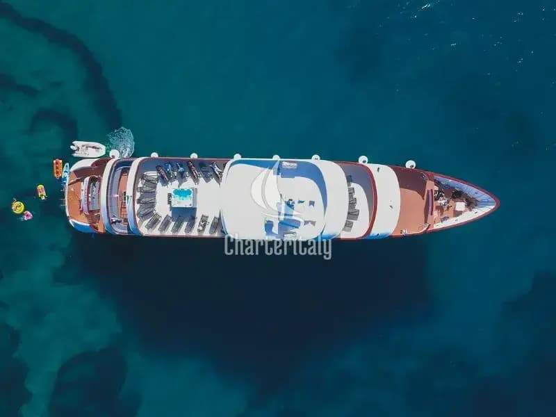 Motoryacht - Yolo - 2