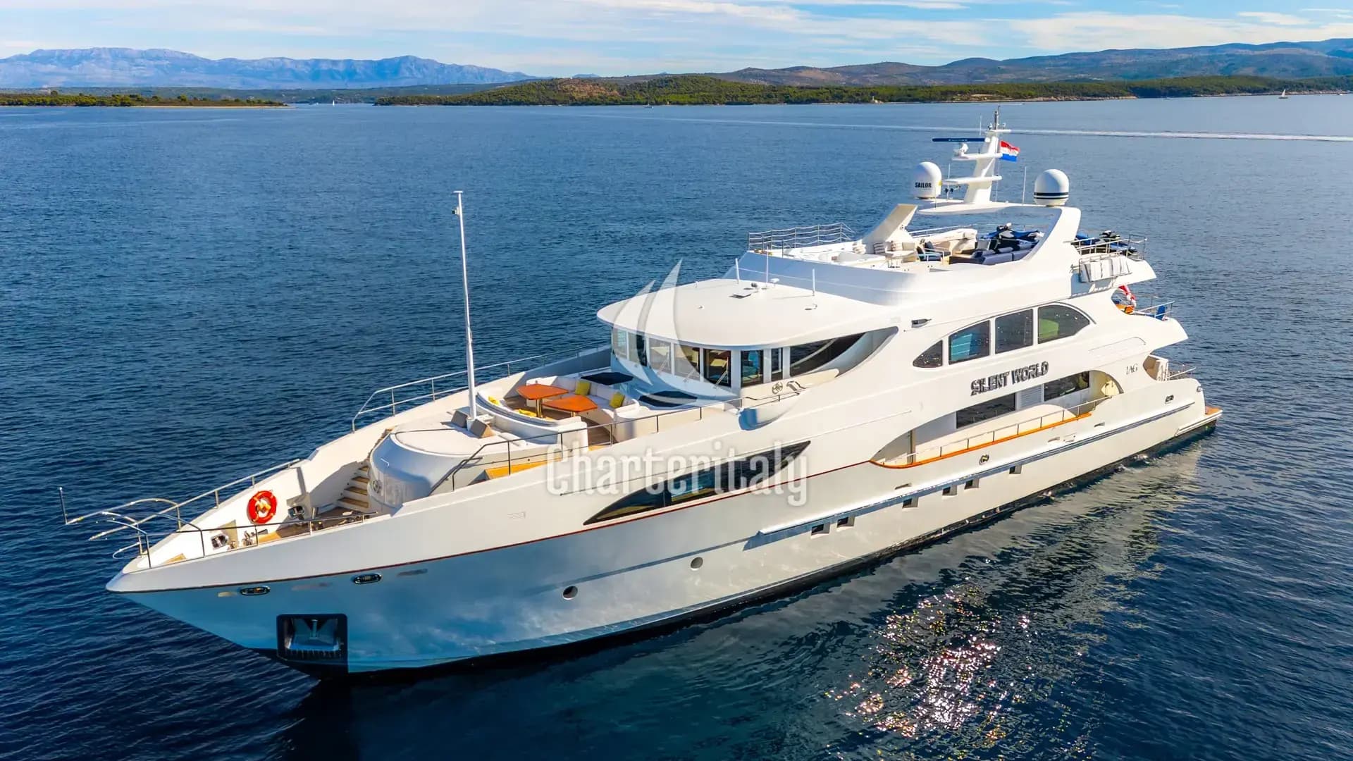 Motoryacht - Silent World - 2