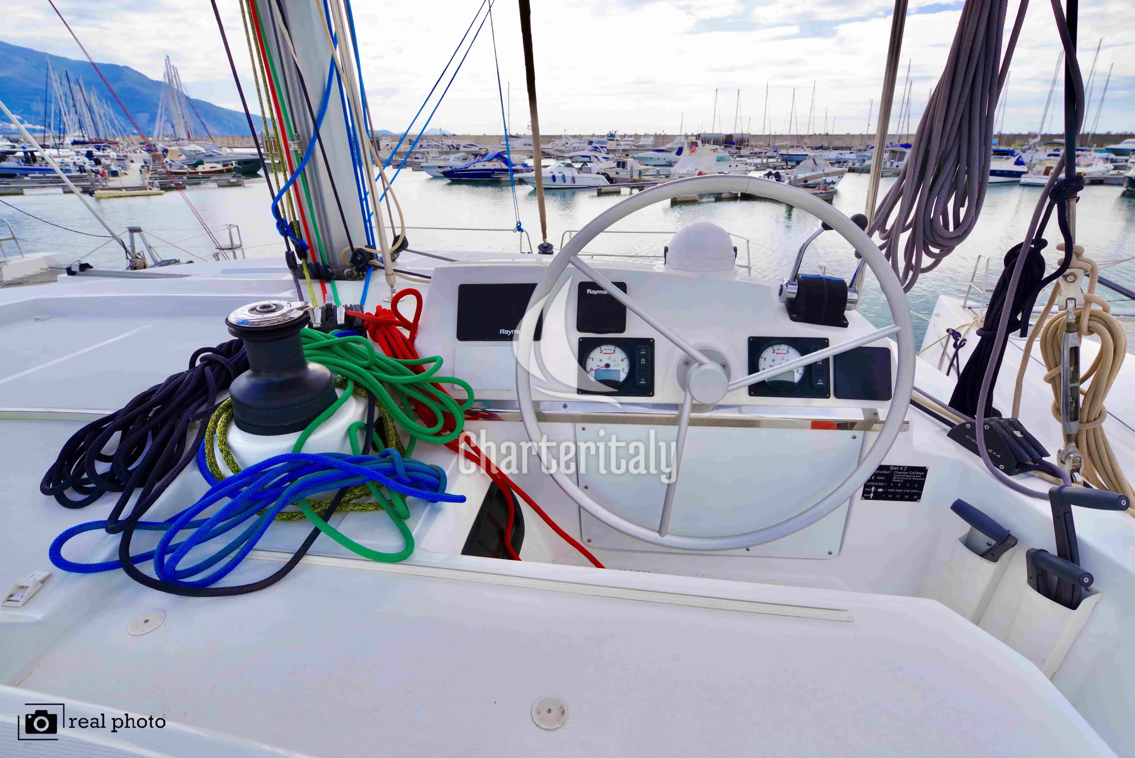 Bali 4.2 - Ferdi - A/C, Generator, Water maker - 8