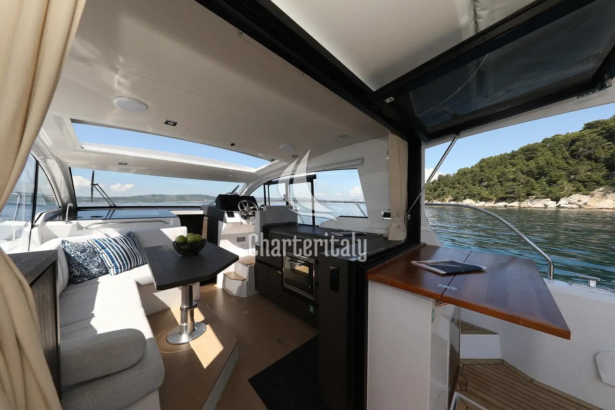 Sealine C335V - Stormi - 12