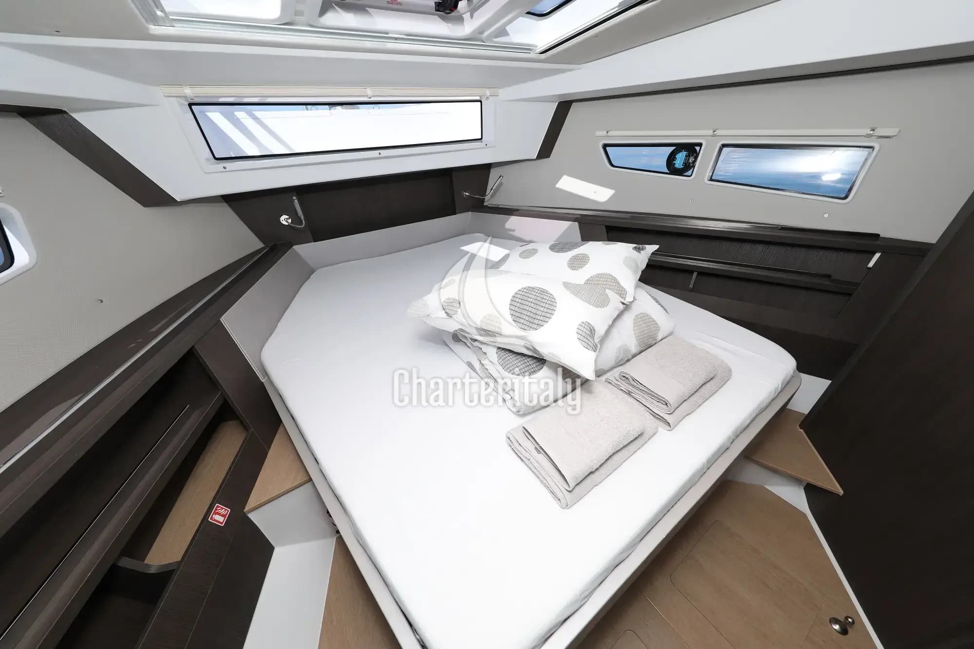 Sealine C335V - Stormi - 17