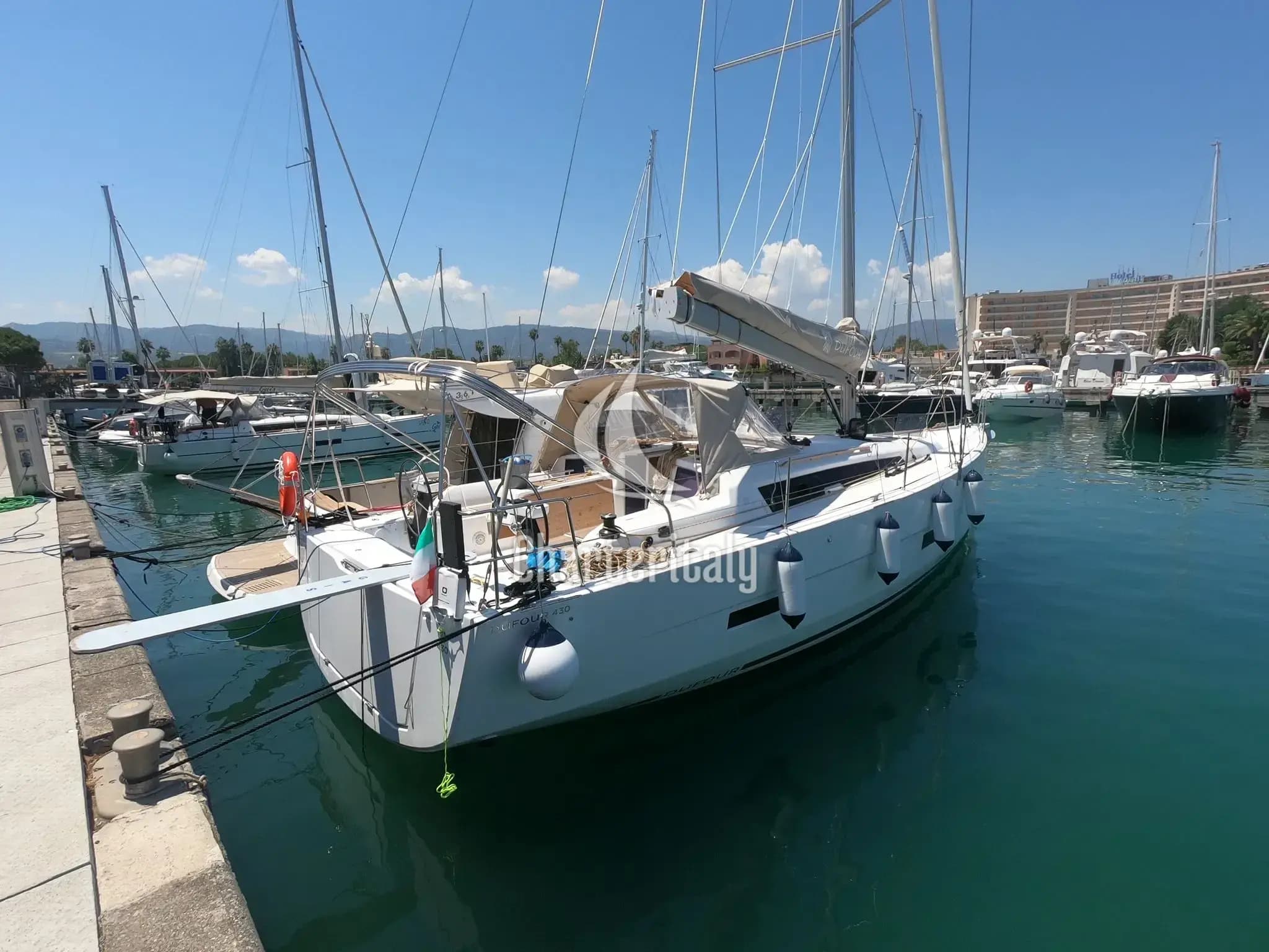 Dufour 430 GL - Akira - 3