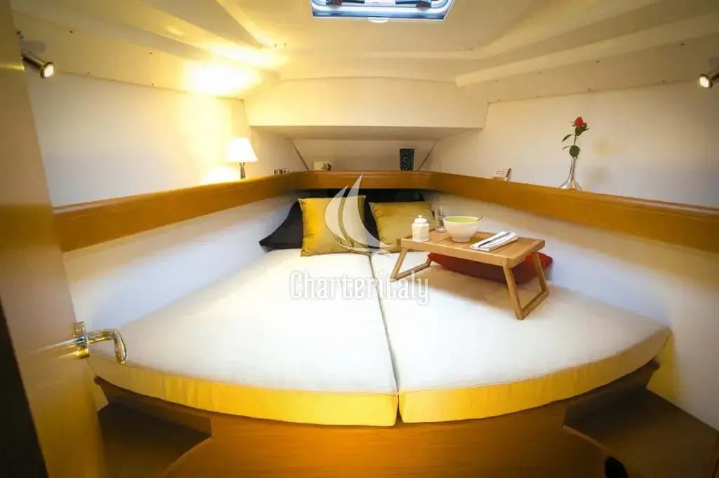 Sun Odyssey 39i - Bookie Too - 13