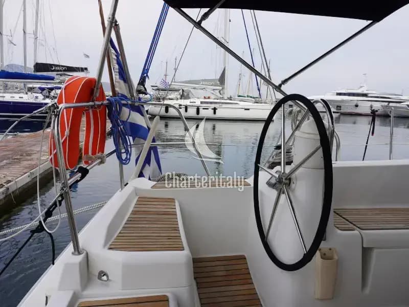 Sun Odyssey 39i - Bookie Too - 8