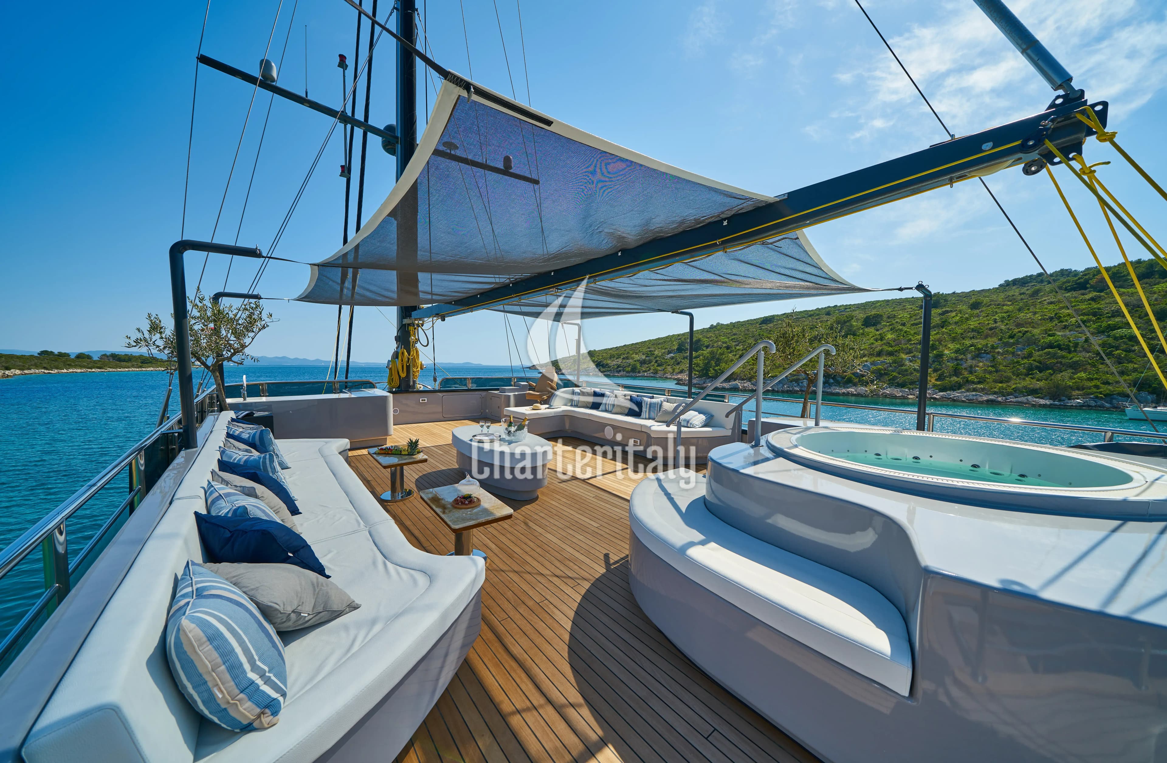 Luxury Sailing Yacht - Rara Avis - 31