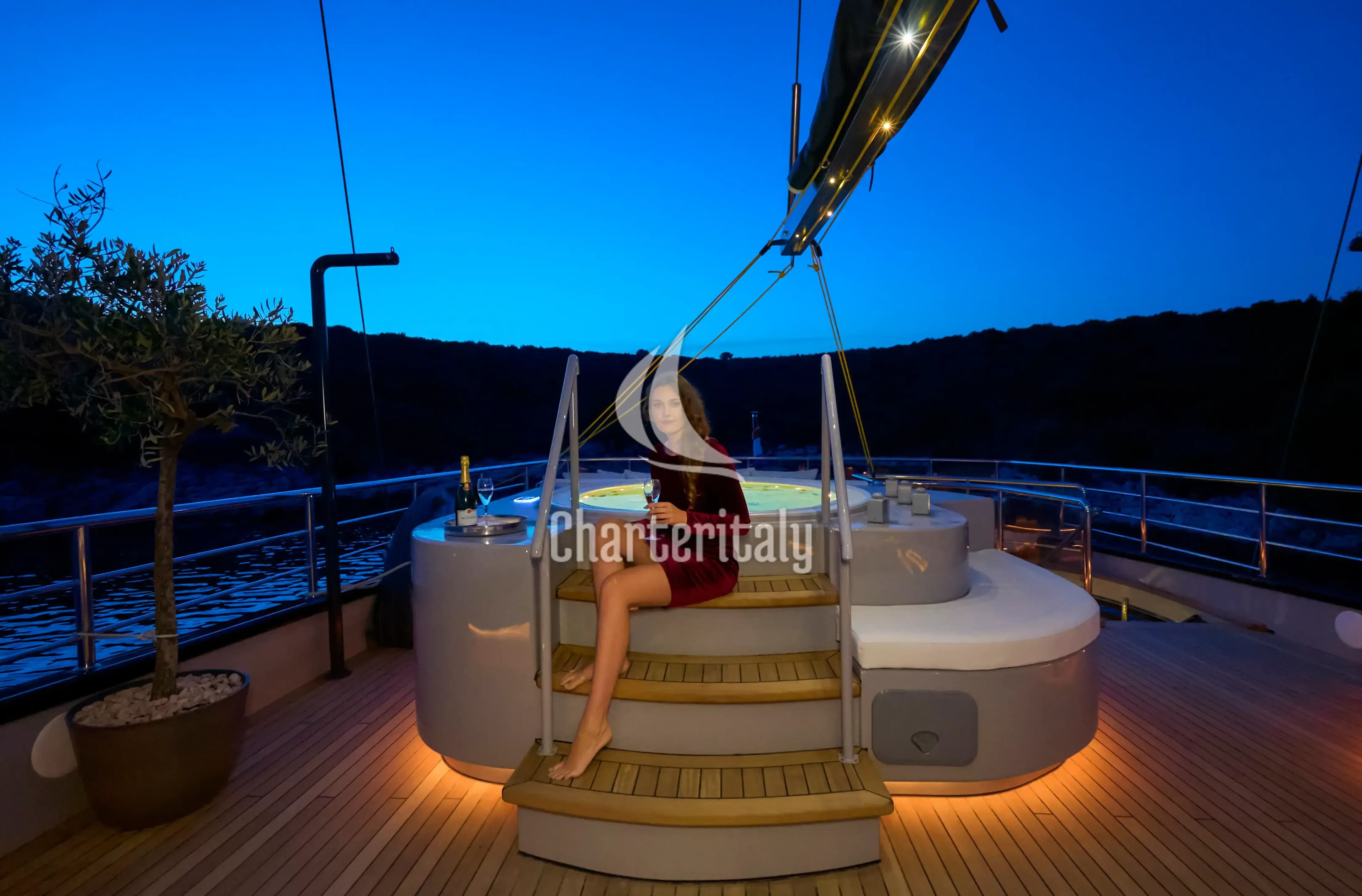 Luxury Sailing Yacht - Rara Avis - 14