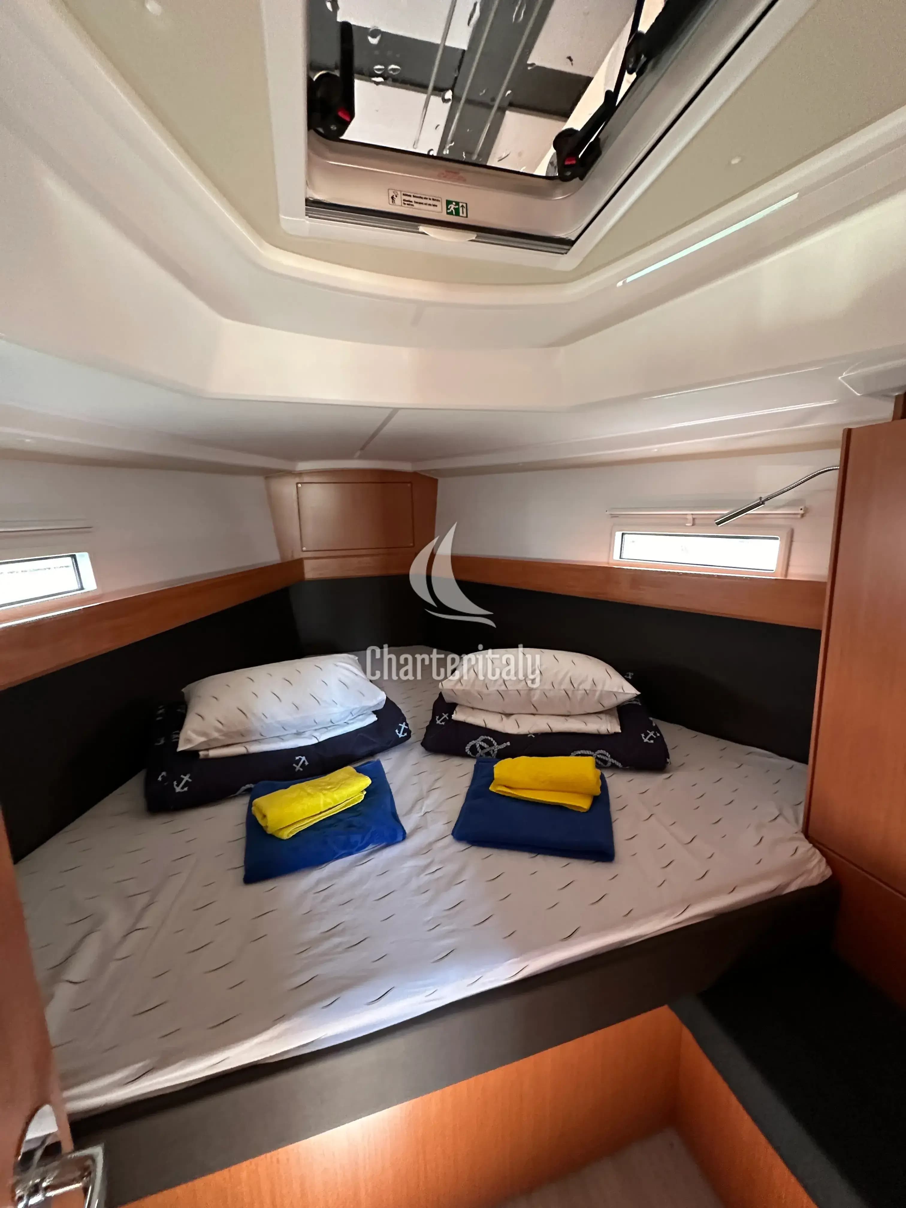 Bavaria Cruiser 37 - Crypto - 3