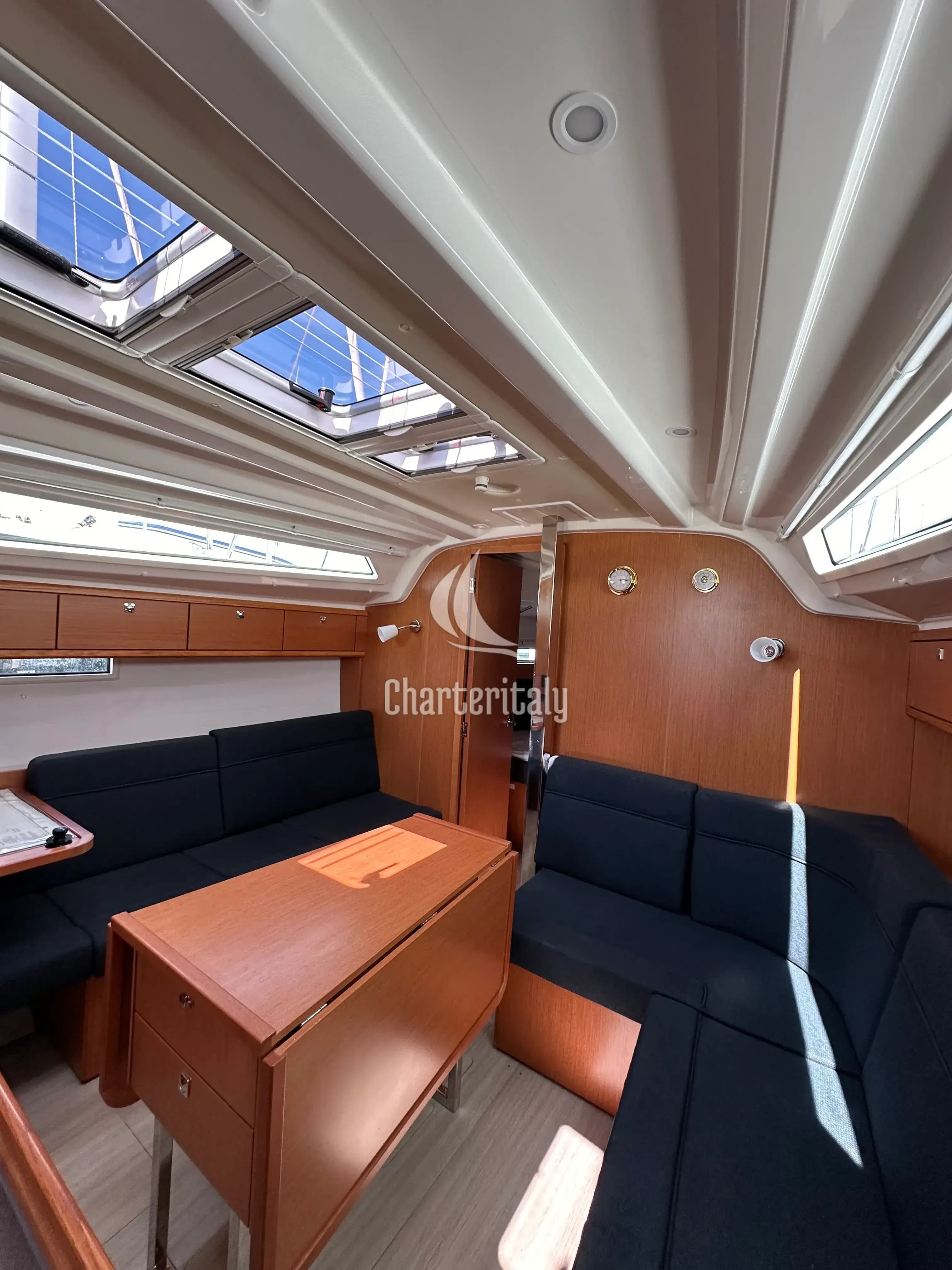 Bavaria Cruiser 37 - Crypto - 7
