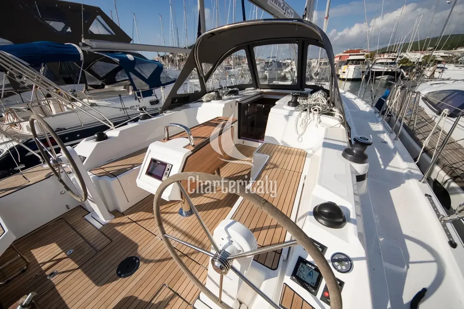 Bavaria C38 - Aura - 11
