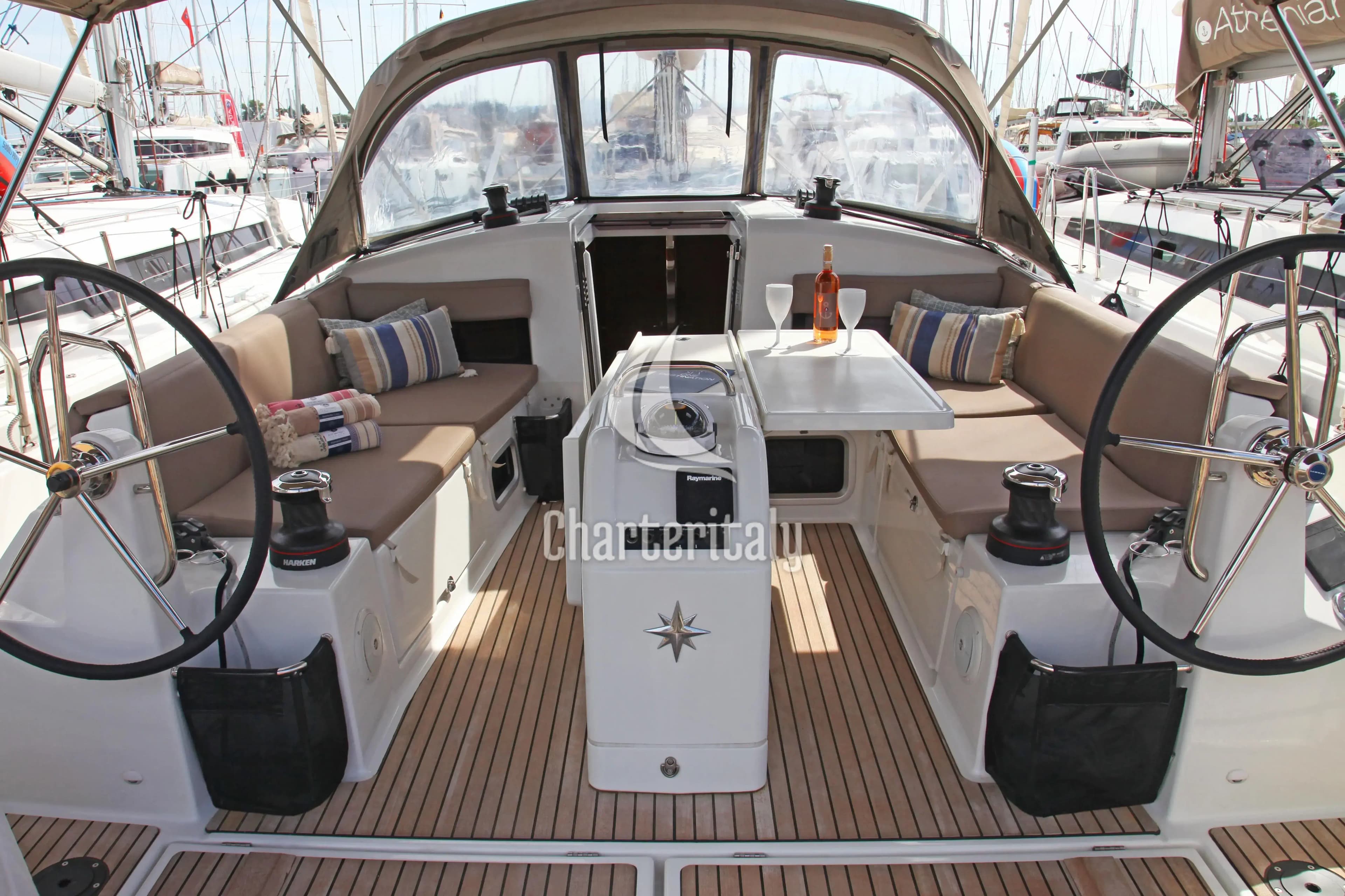 Sun Odyssey 440 - CRANE - 11