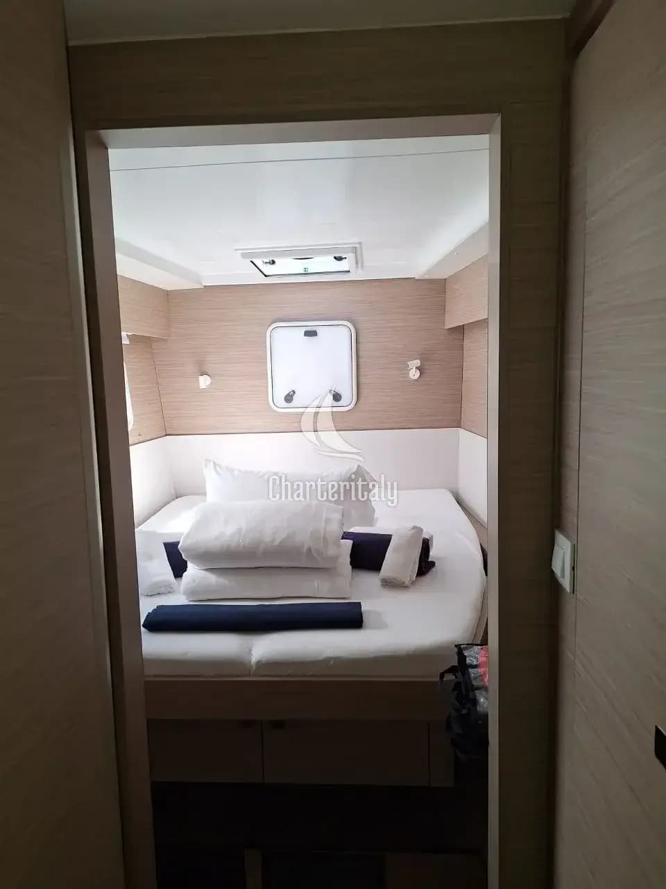 Lagoon 43 - 4 + 2 cab. - ALBA J - 13