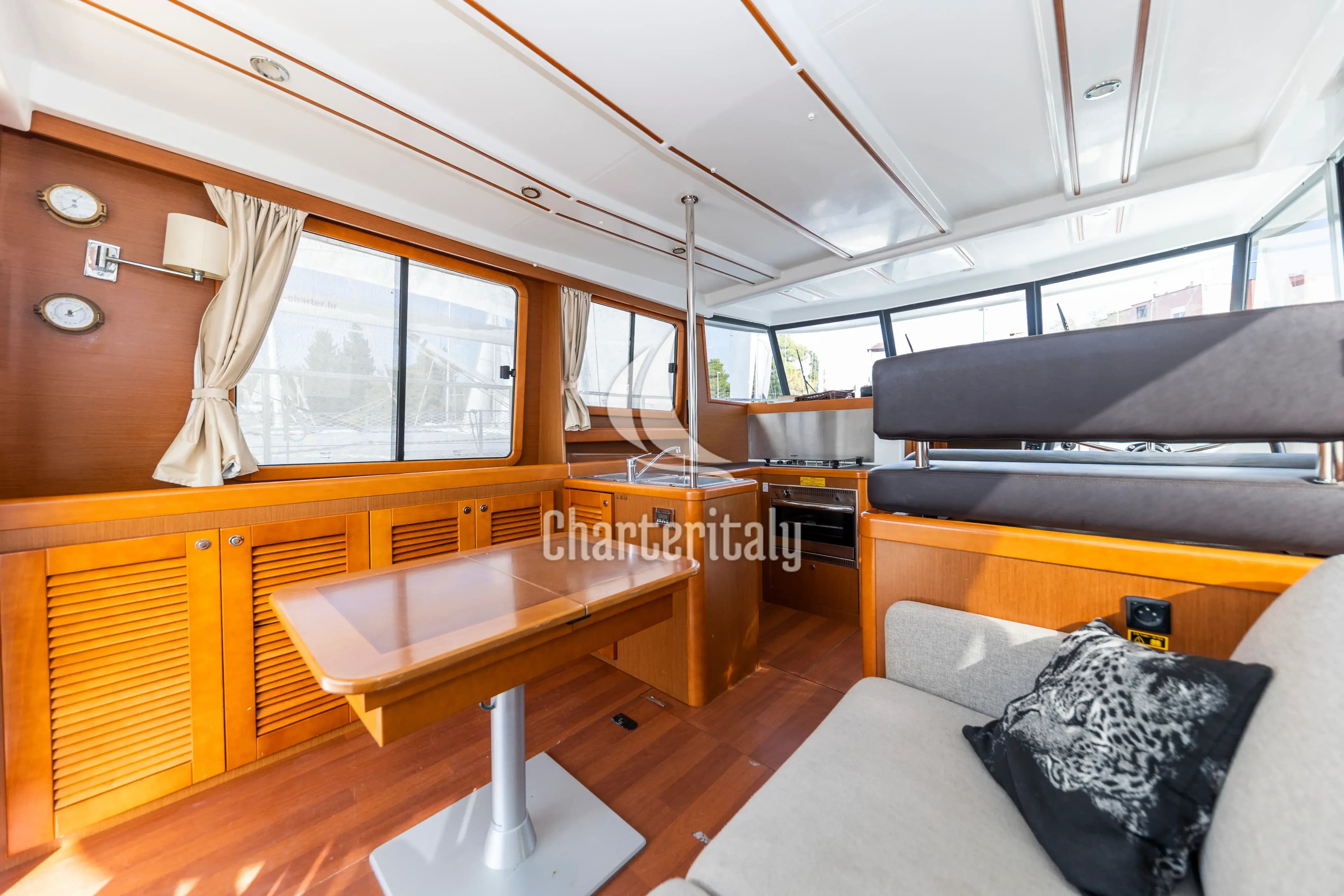 Swift Trawler 34 Fly - Blue Sky - 12