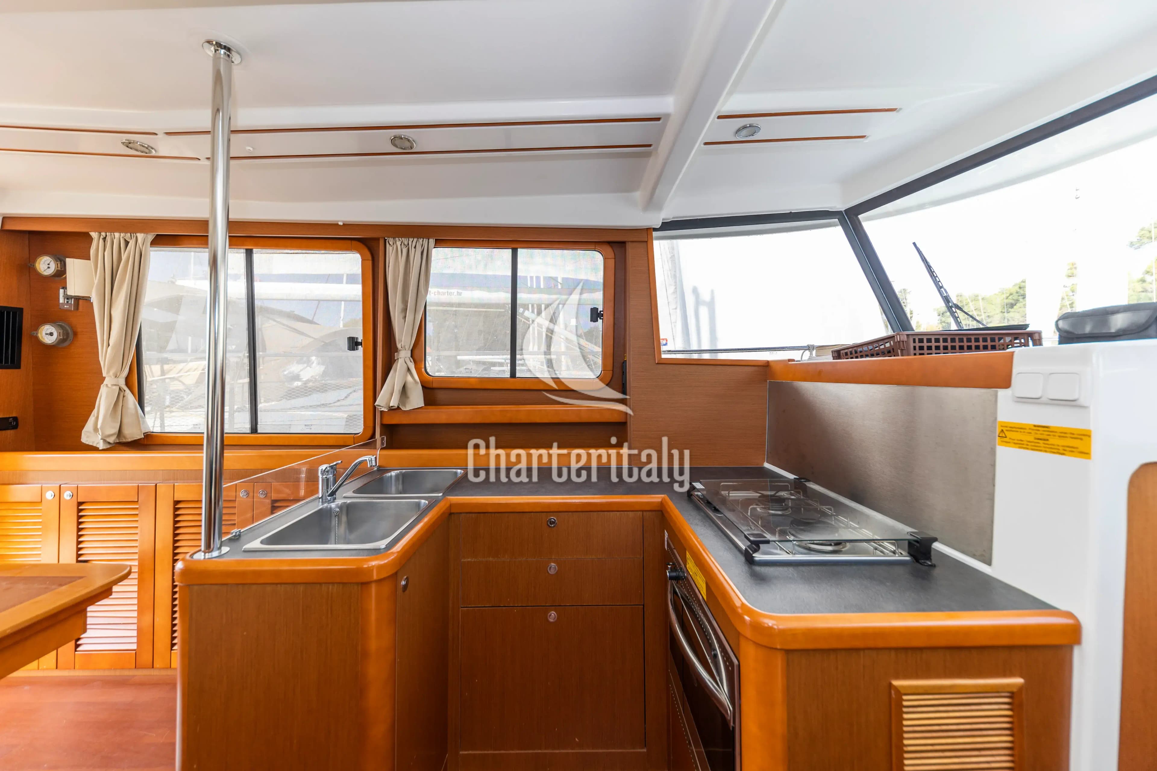 Swift Trawler 34 Fly - Blue Sky - 20
