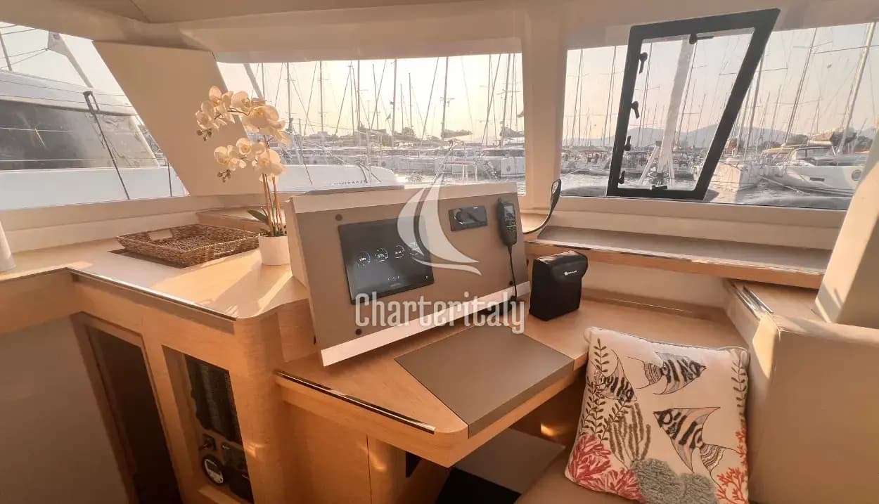 Fountaine Pajot Astrea 42 - 3 + 1 cab. - Bollinger - 8