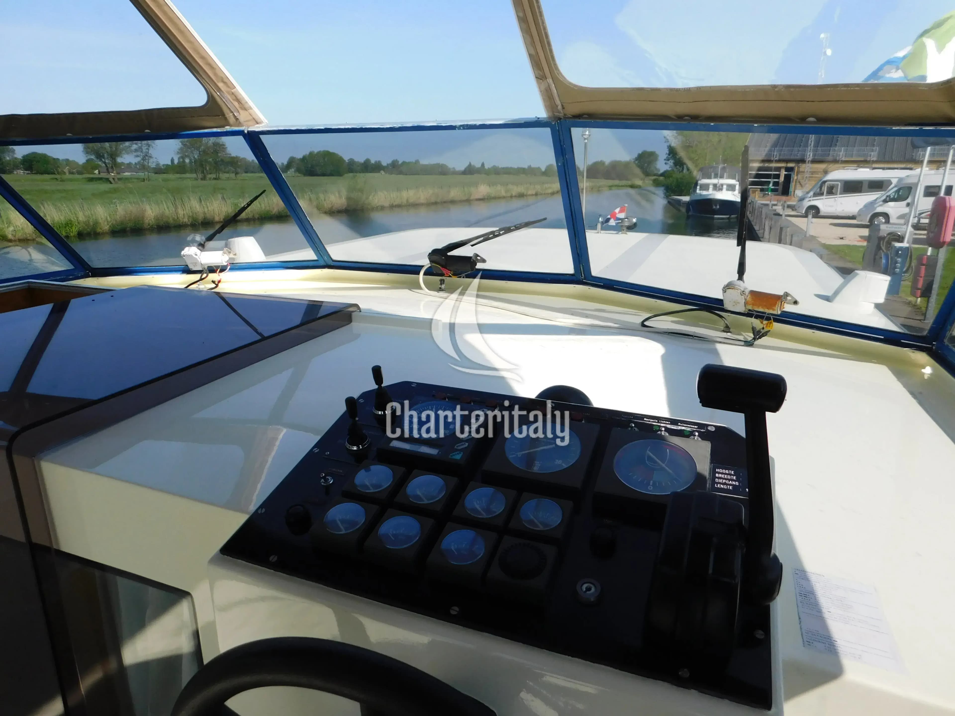 Figaro 3 - Stern - 10