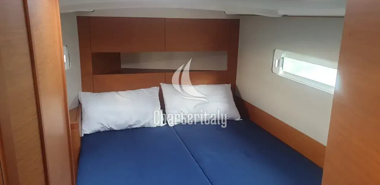 Sun Odyssey 410 - 3 cab. - The song is you - 13