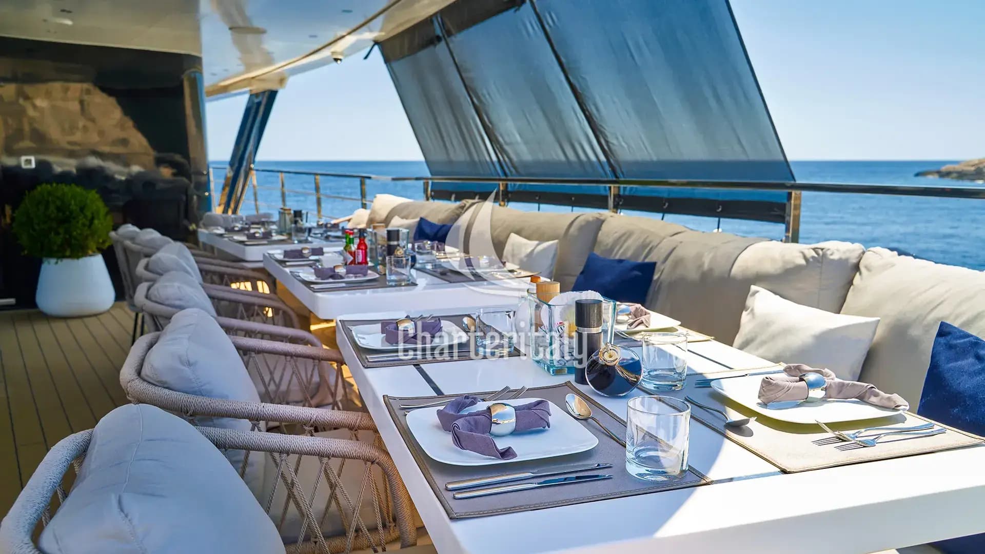 Luxury Motor Yacht - ARGO - 22